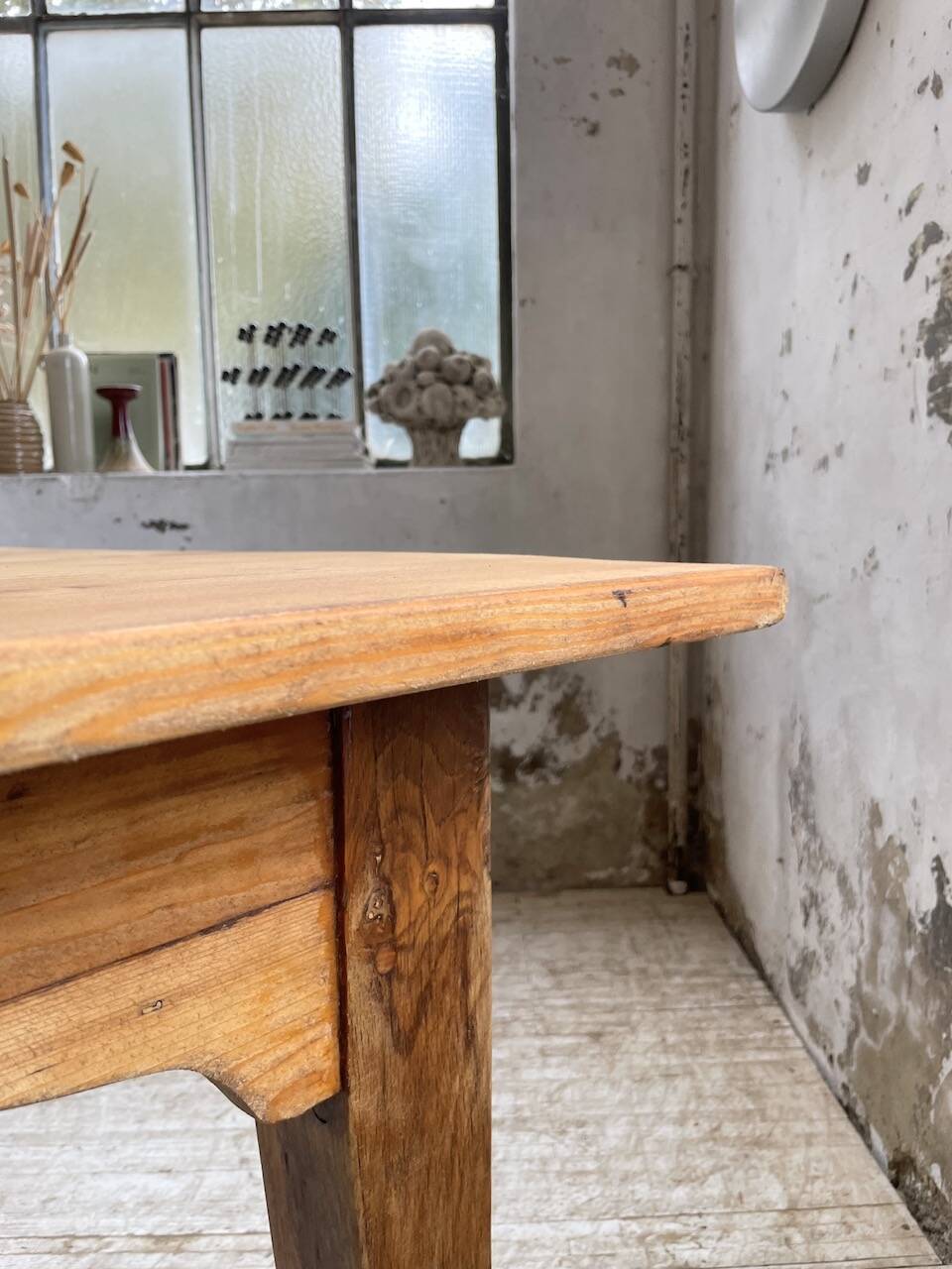 Farmhouse table with spindle legs 2.50m