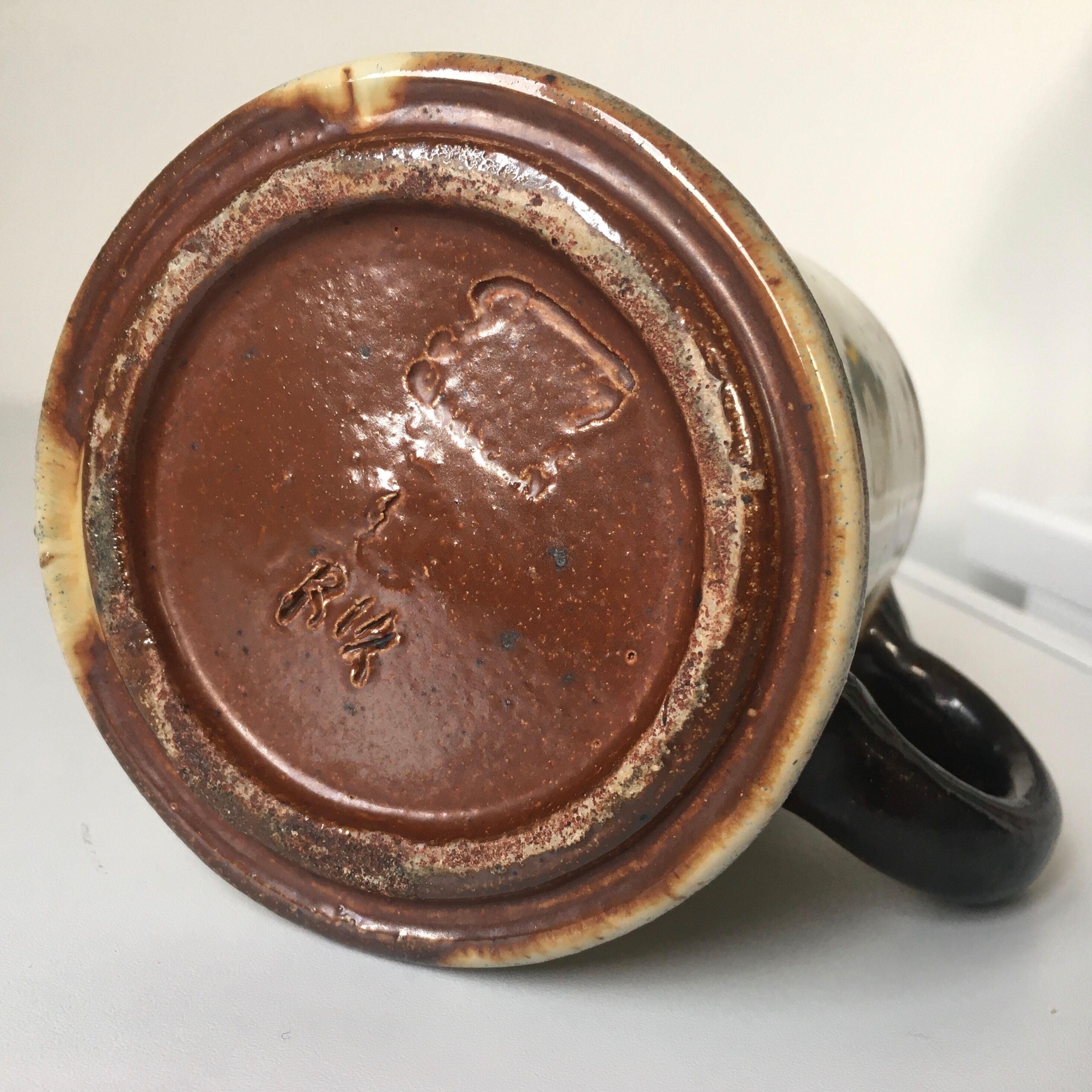 Large cup forming flamed pen pot of Vallauris