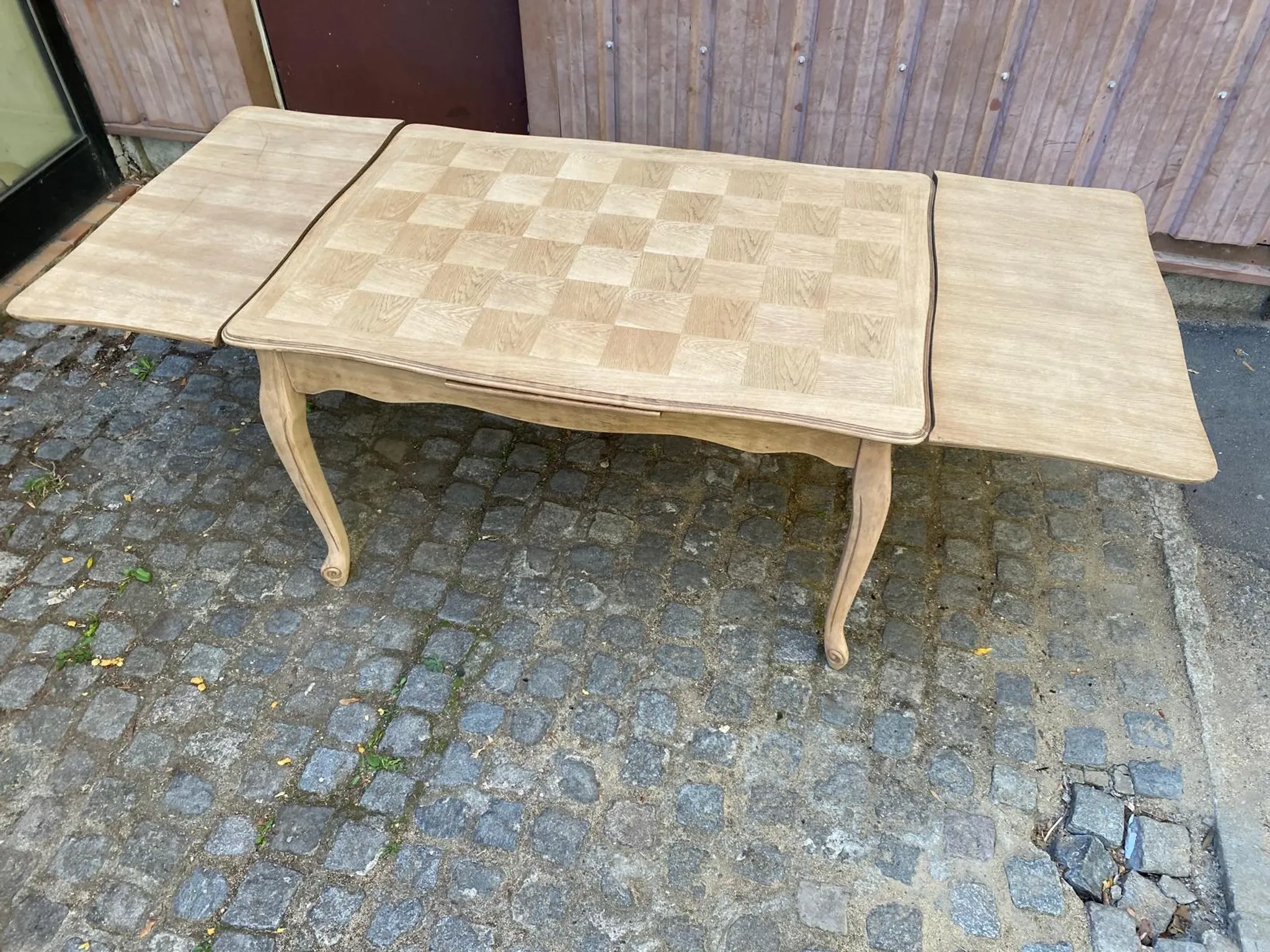 Table à manger Louis XV décapée en chêne massif 1970 215cm