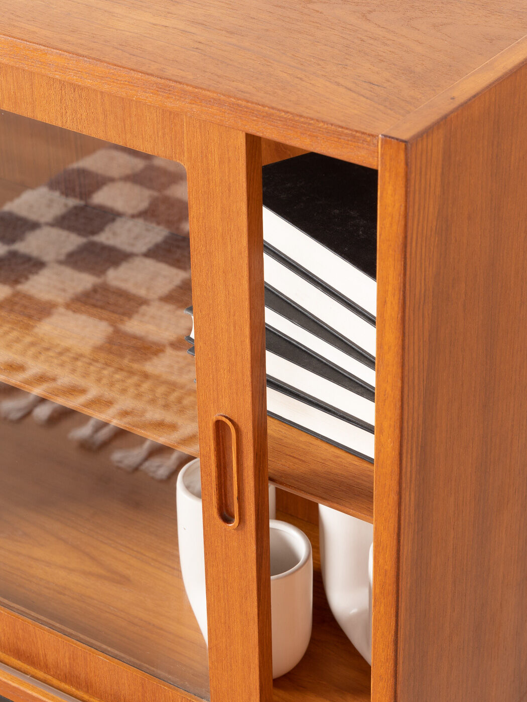 VITRINE DES ANNÉES 1960, Poul Hundevad