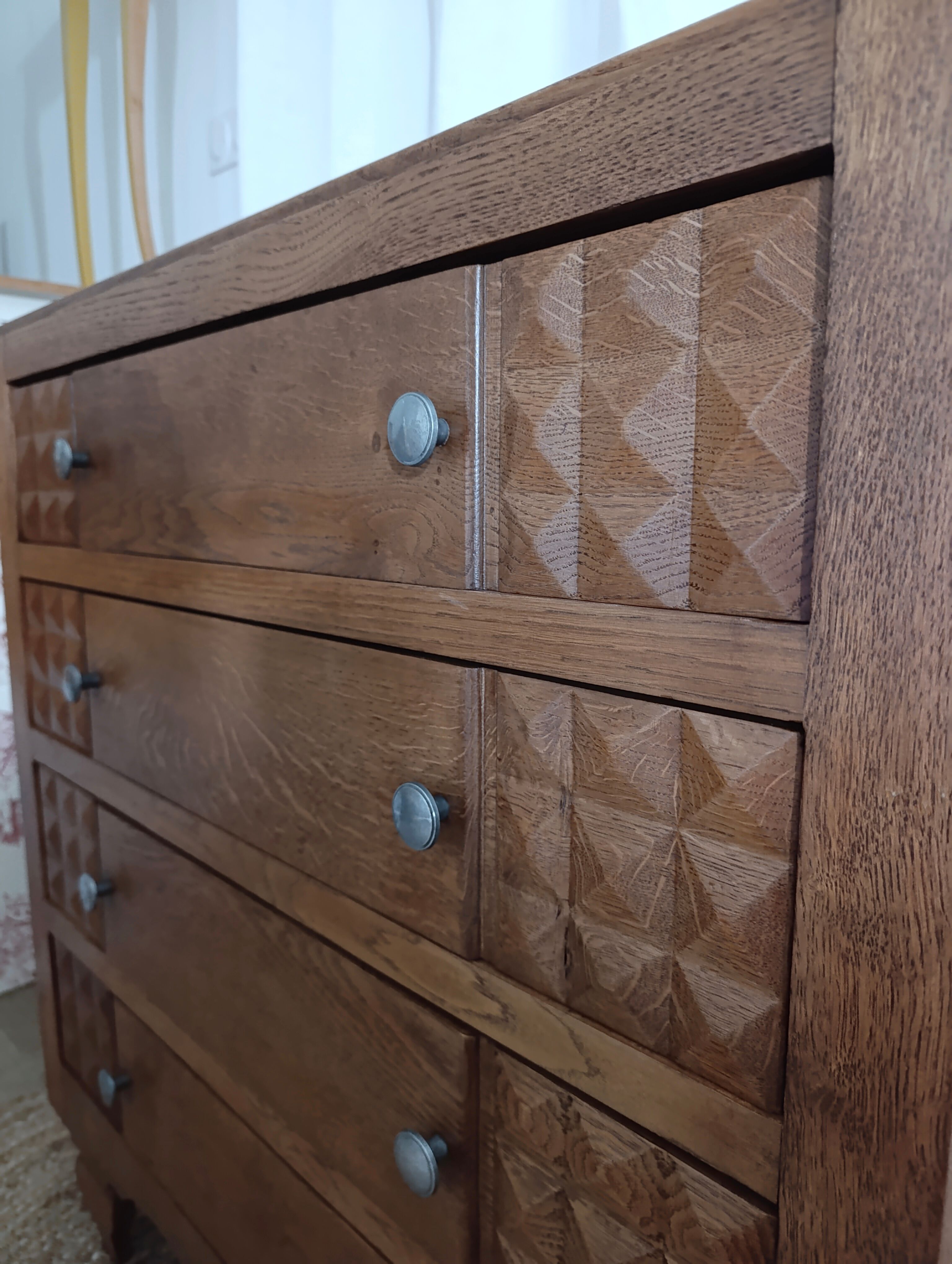 Restored solid oak chest of drawers – Art Deco style