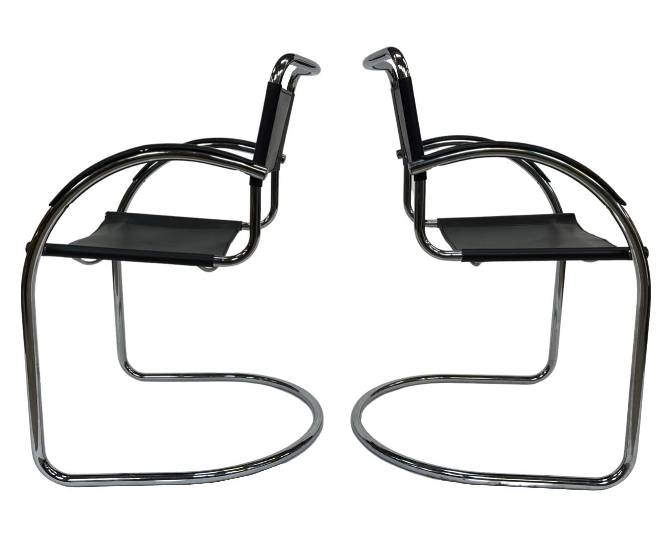 Set of 4 bauhaus cantilever chairs black leather and chrome design