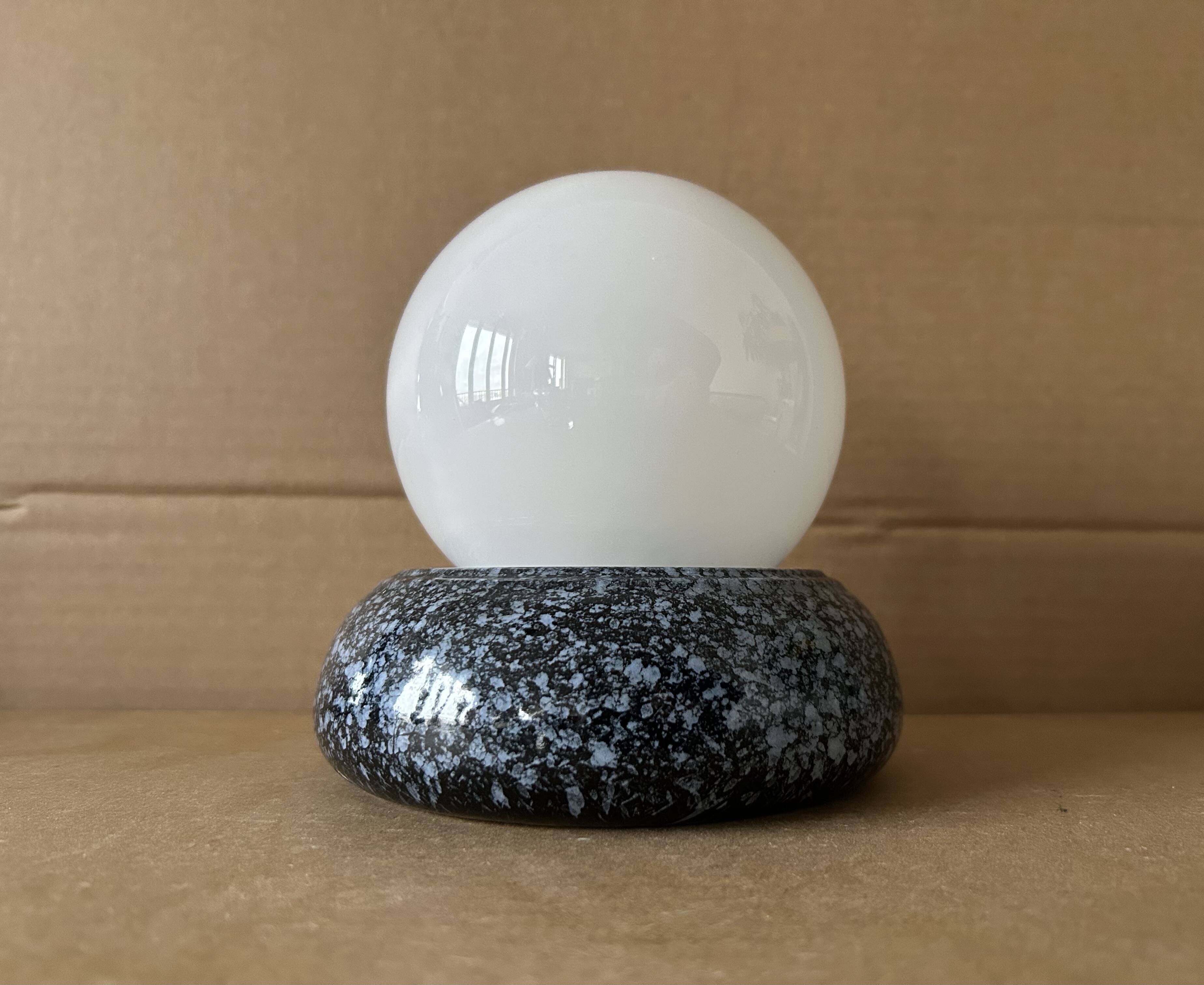 Vintage 1980s table lamp