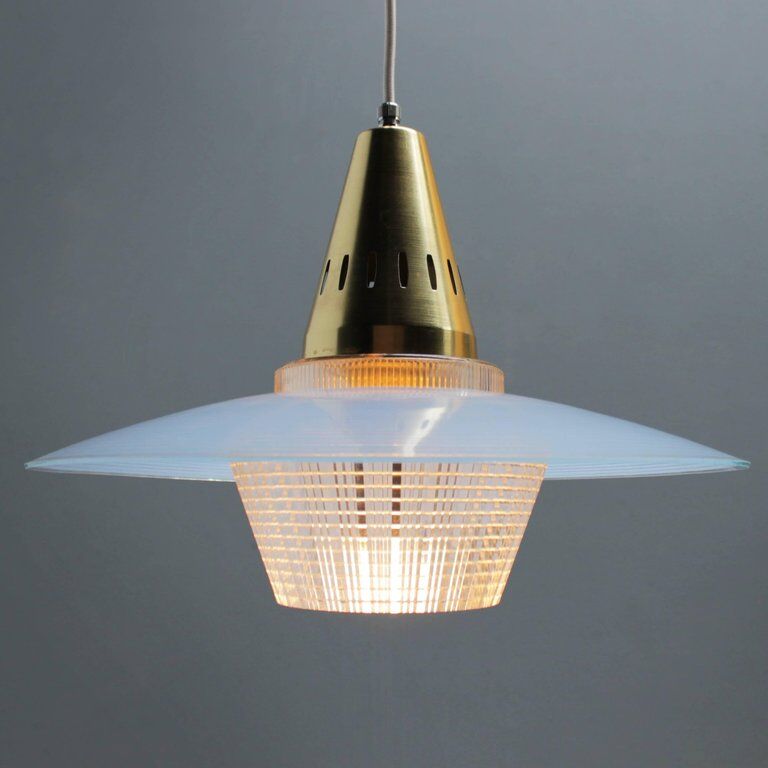 Suspension in brass and glass 60 years