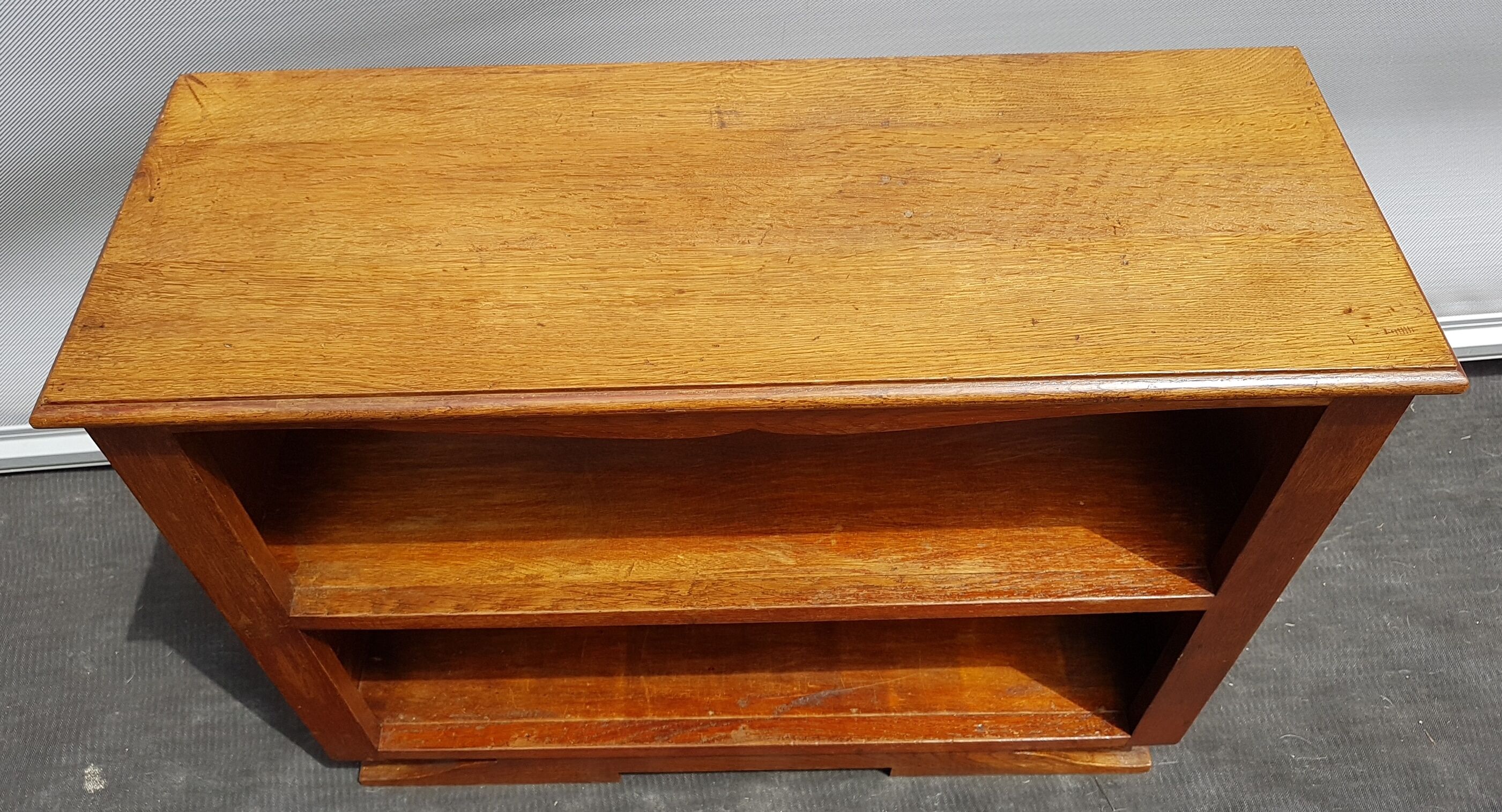 Bookcase Bibus pedestal moustache