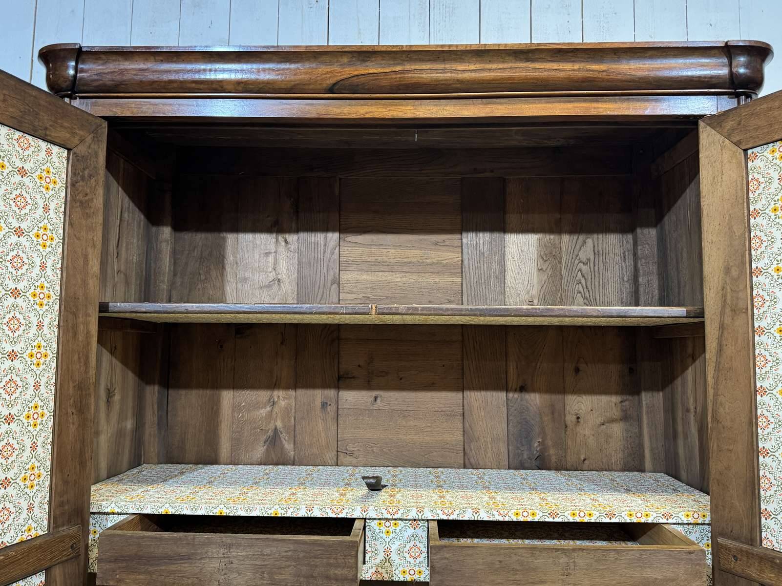 Armoire en noyer 19ème