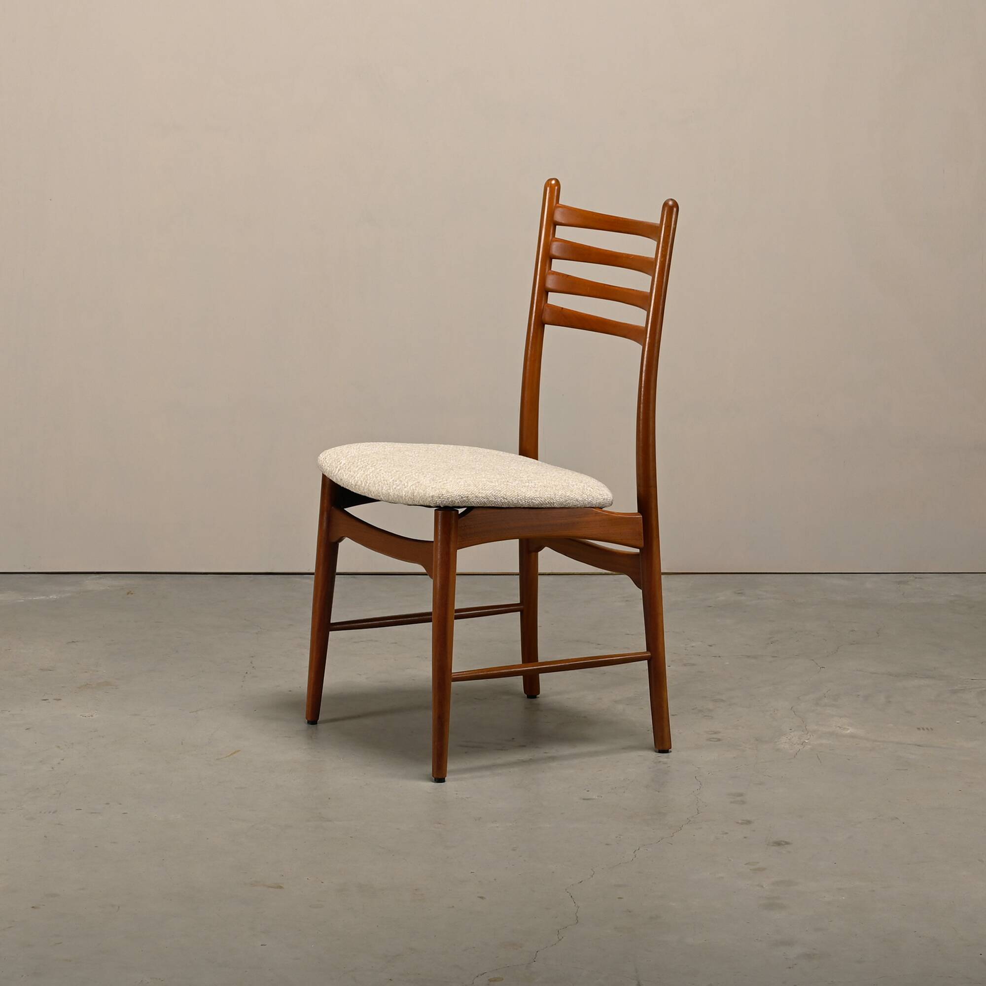 Chaises de salle à manger Georg Leowald en teck et tissu pour Wilkhahn, Allemagne, années 1960.