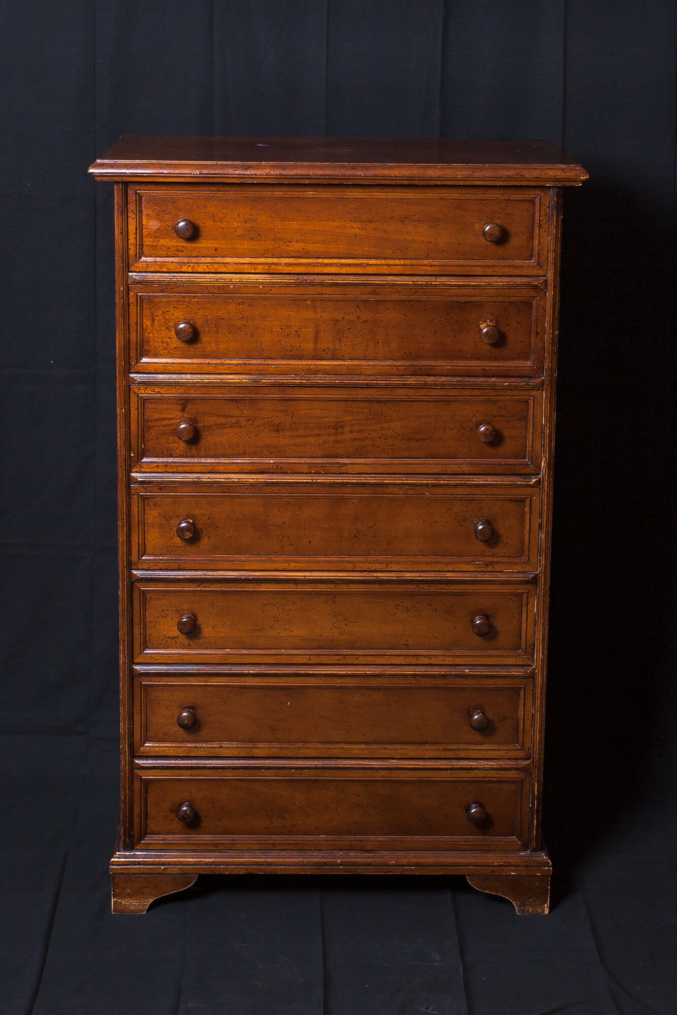 Solid wood semainier