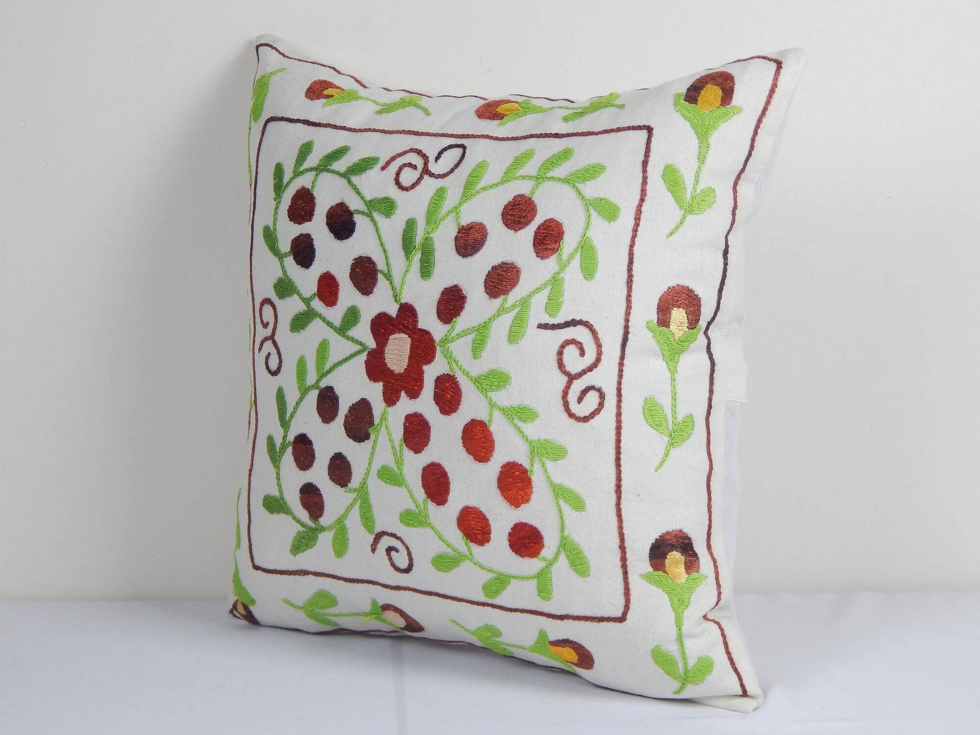 Vintage embroidered cushion cover 41x41 cm