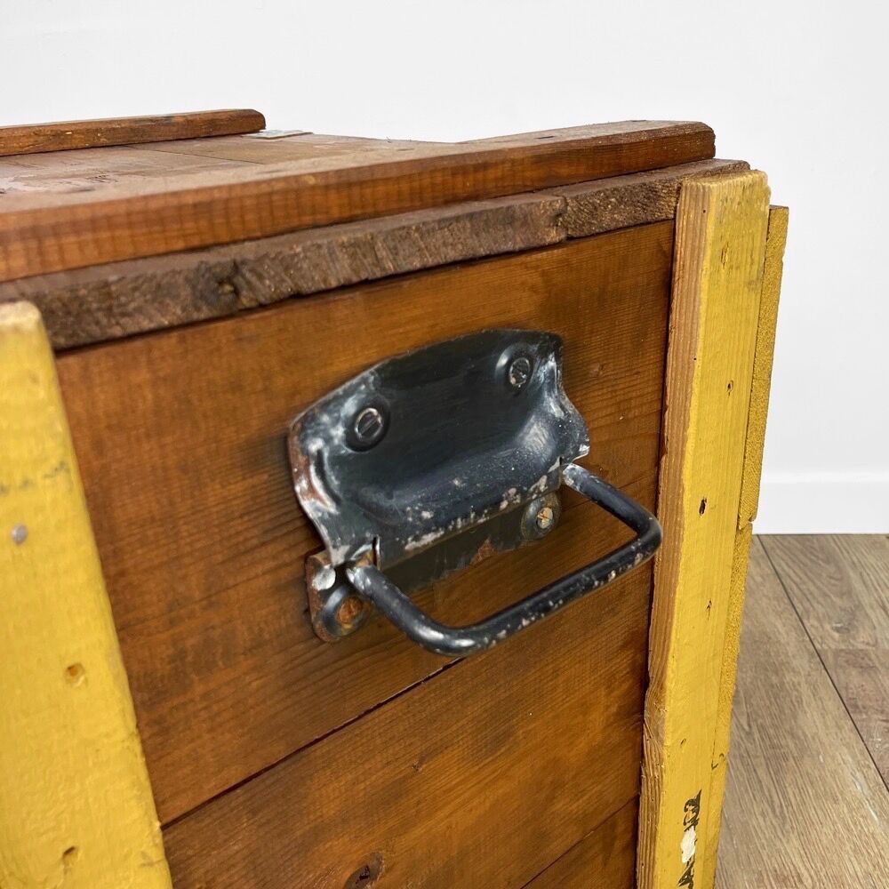 Transport box for explosives 80s