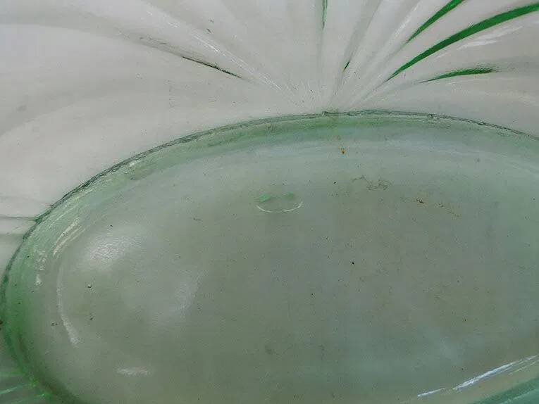 A8T Niemen Stolle Art Deco uranium fruit bowl