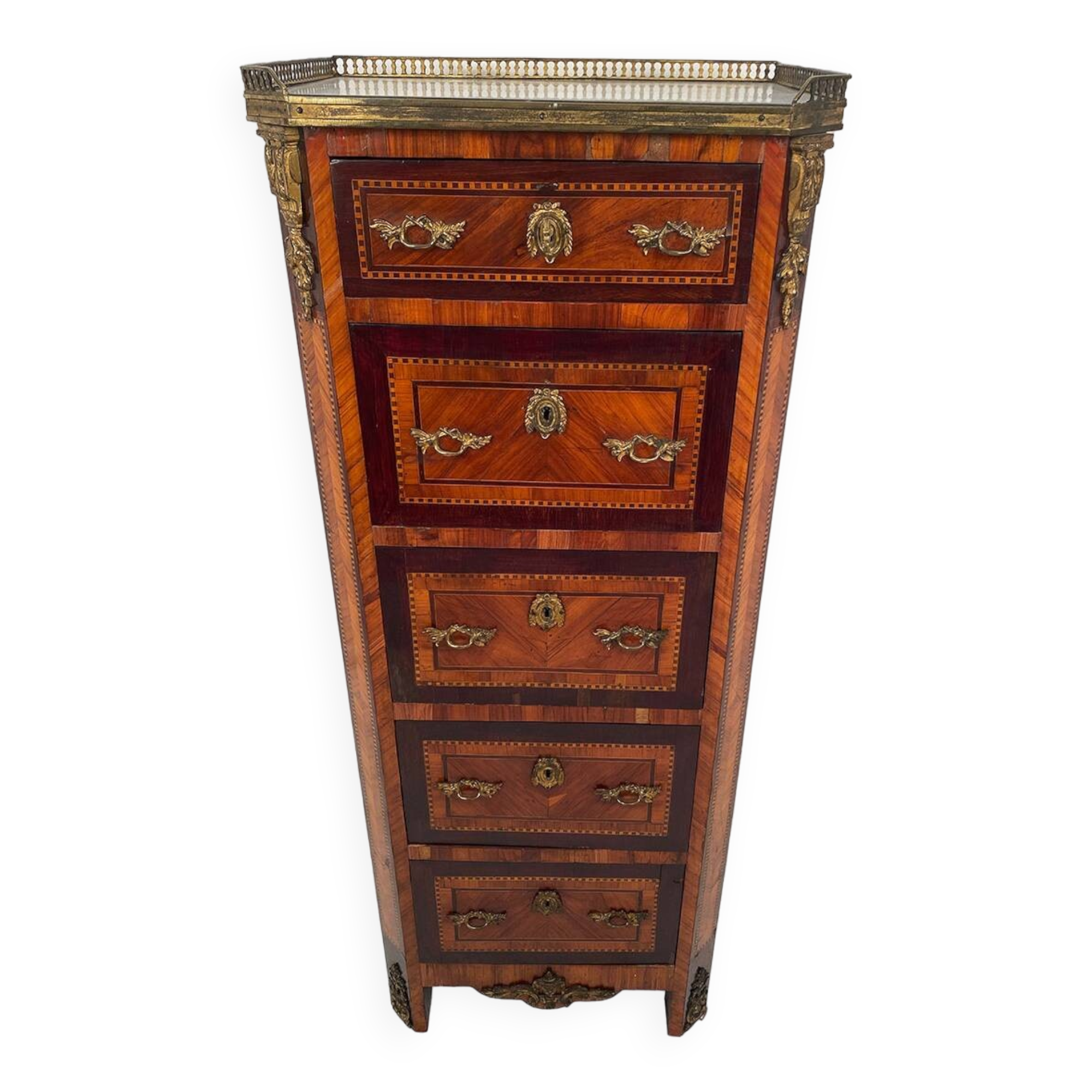 Elégant chiffonnier de style Louis XVI fin XIXe