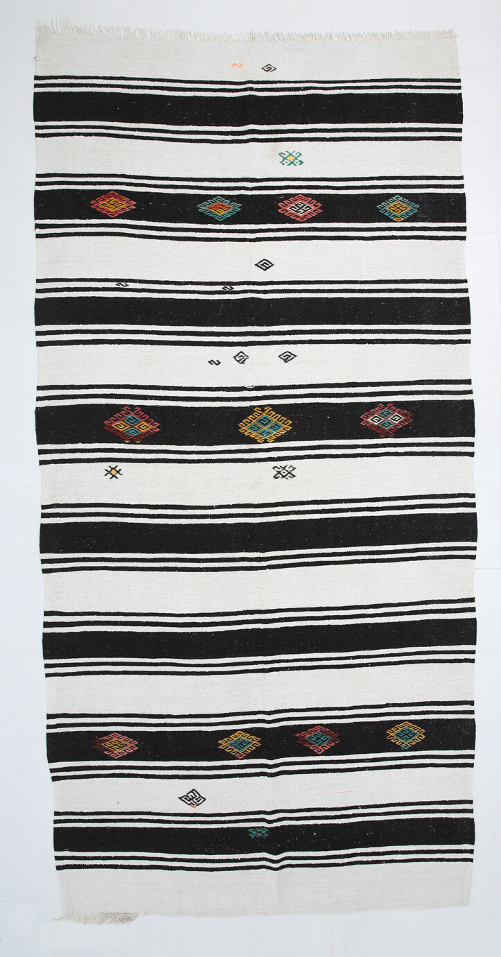 6x13 White & Black Hemp Carpet, 202x404Cm