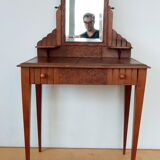 Art-deco hairdresser