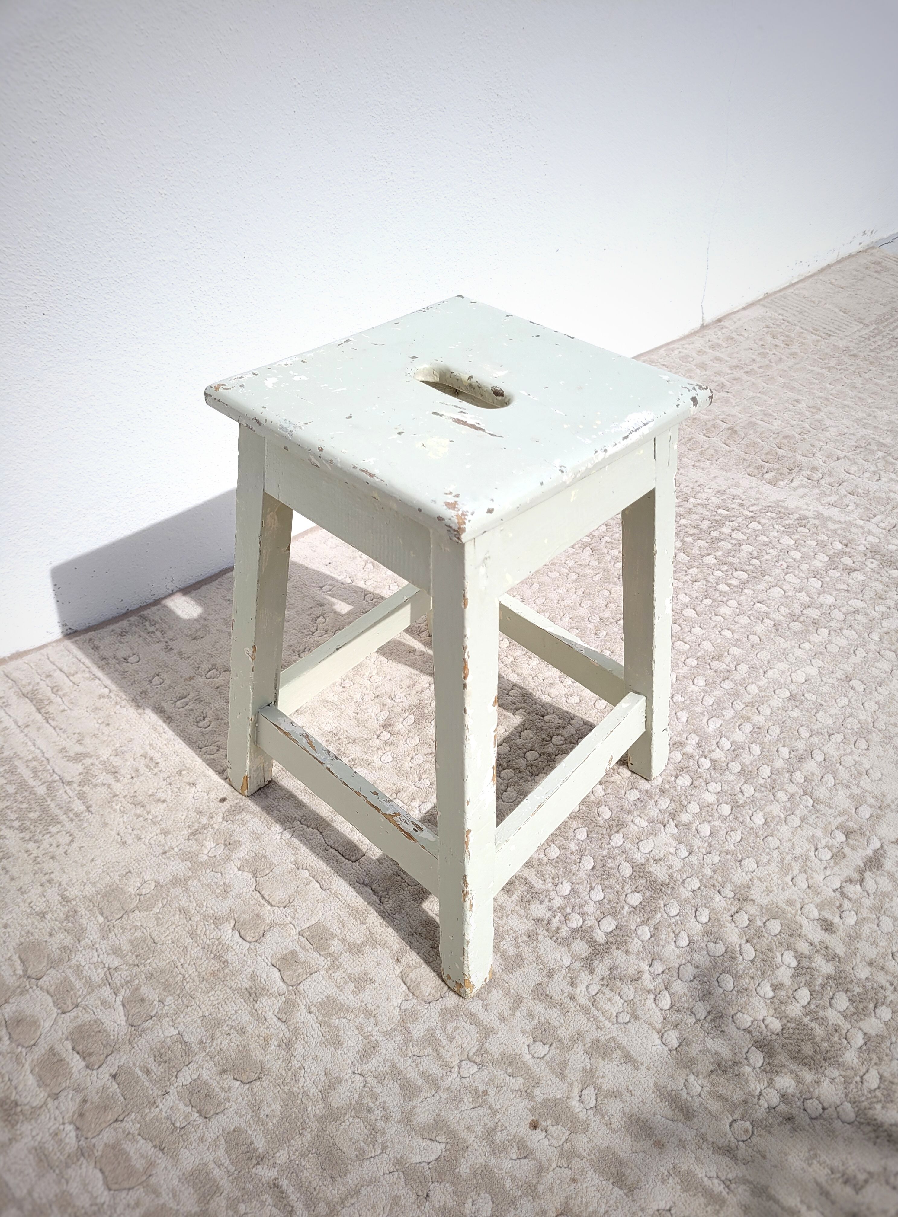 Country bottom stool