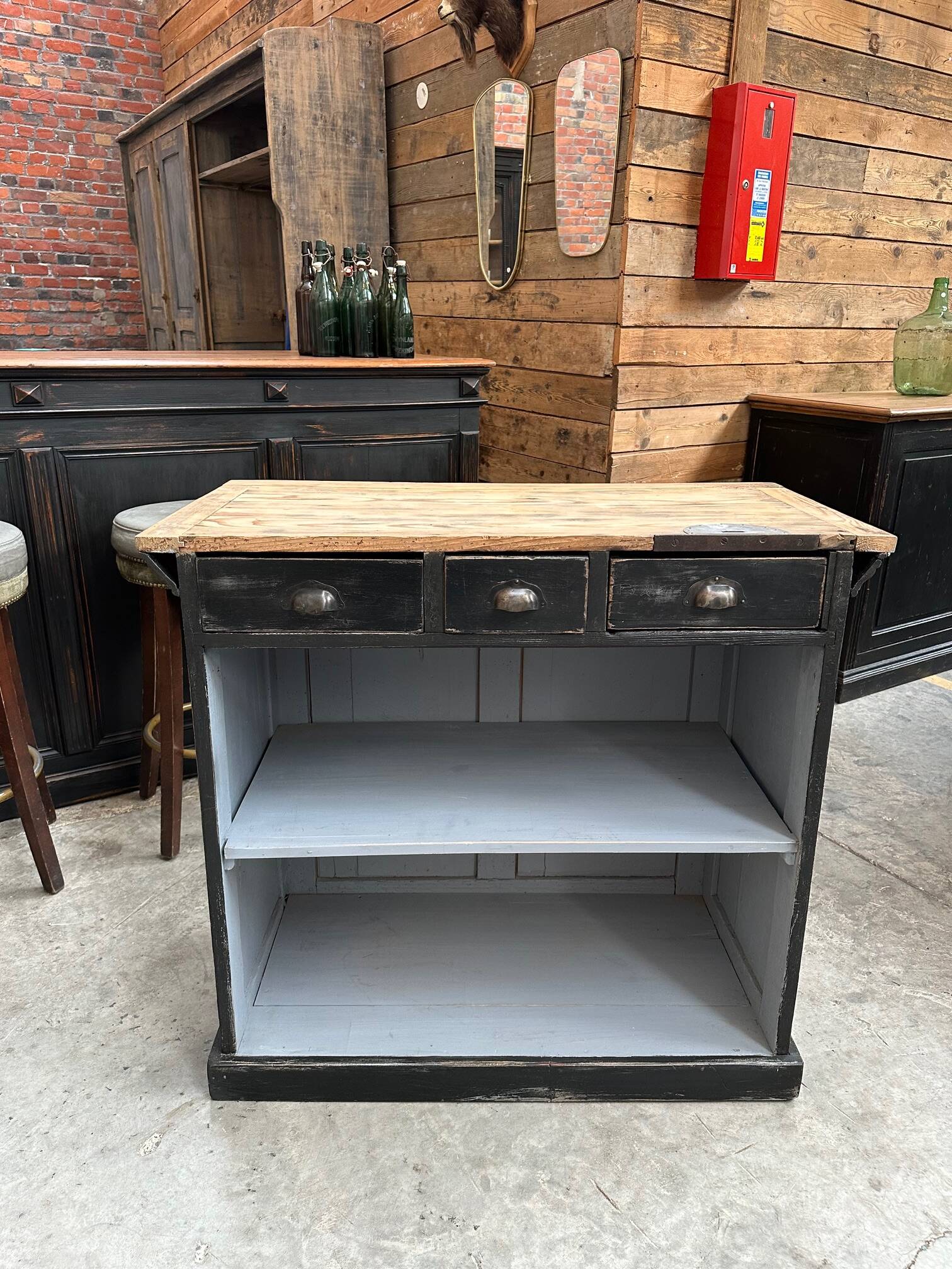 Small shop counter from the early 20th century