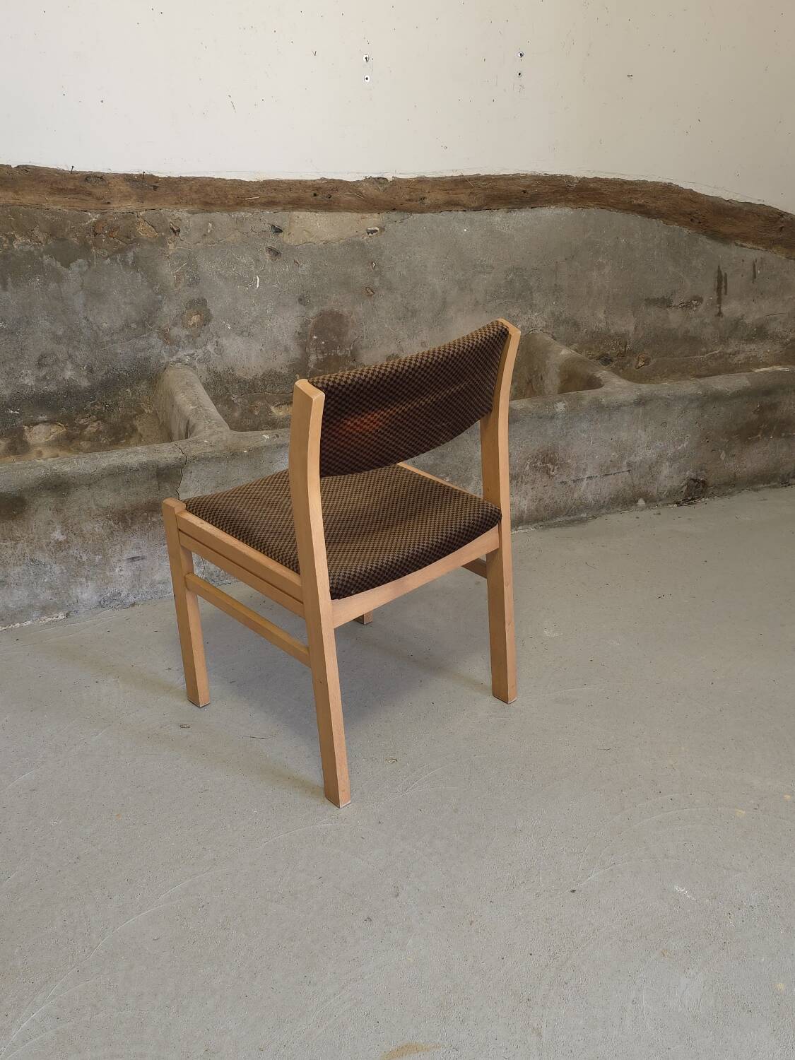1970 wood and velvet chair
