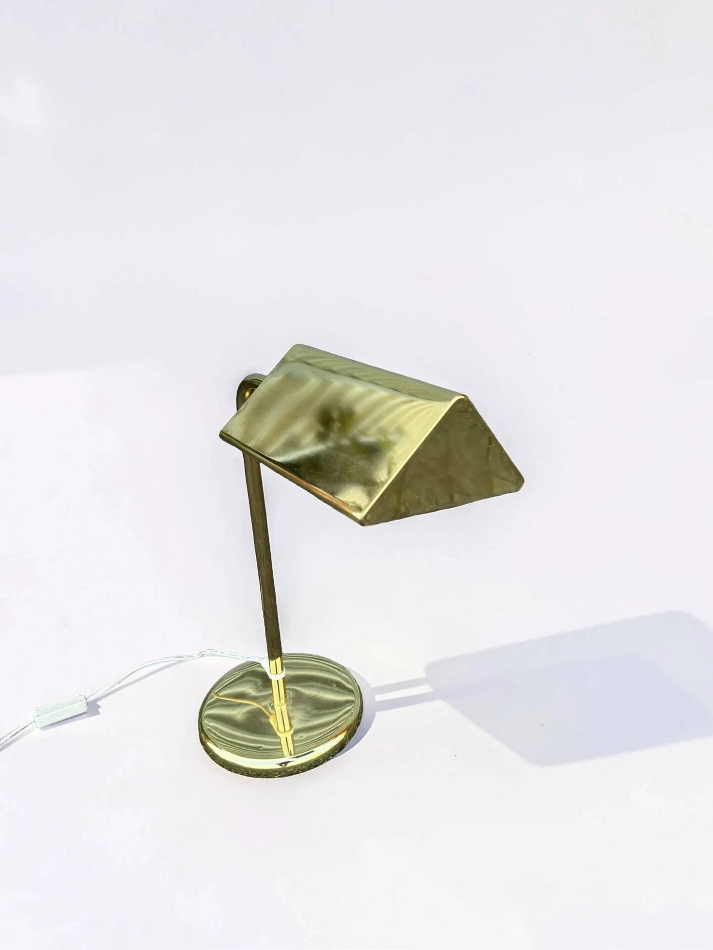 Table lamp / desk lamp in brass