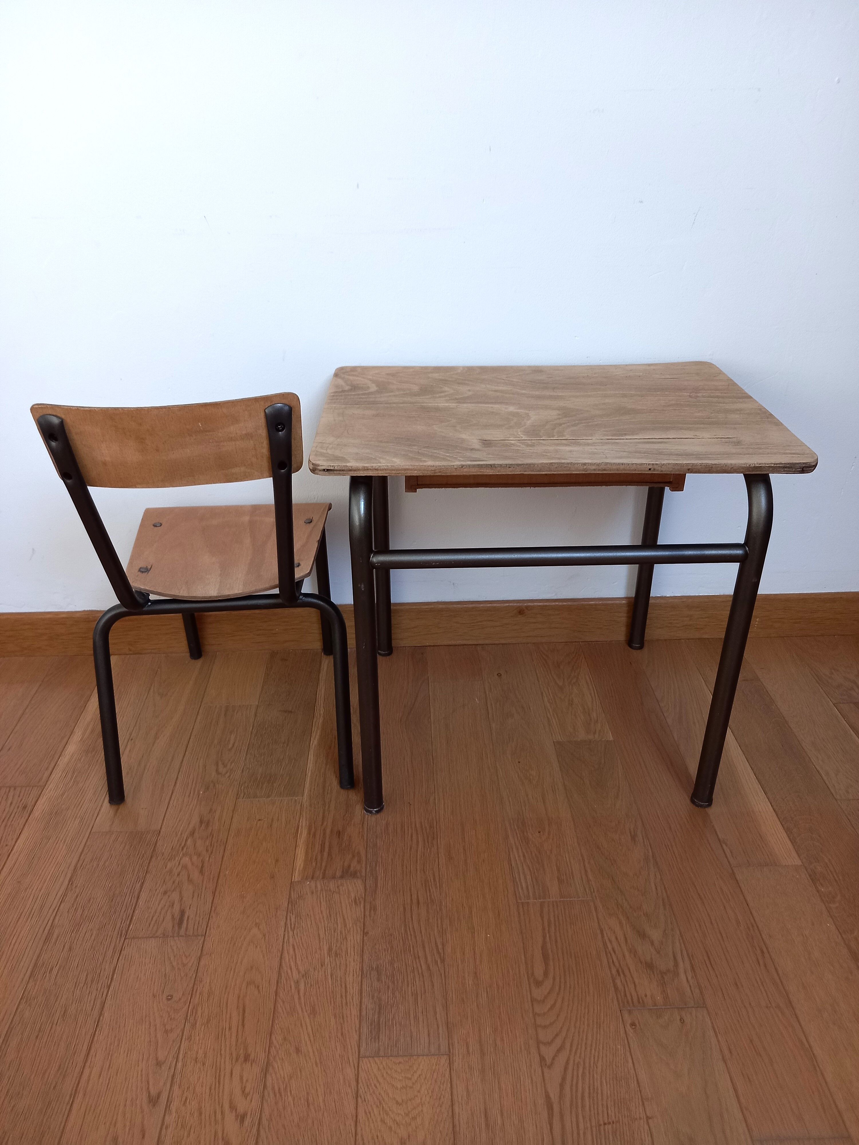Ensemble bureau & chaise enfant