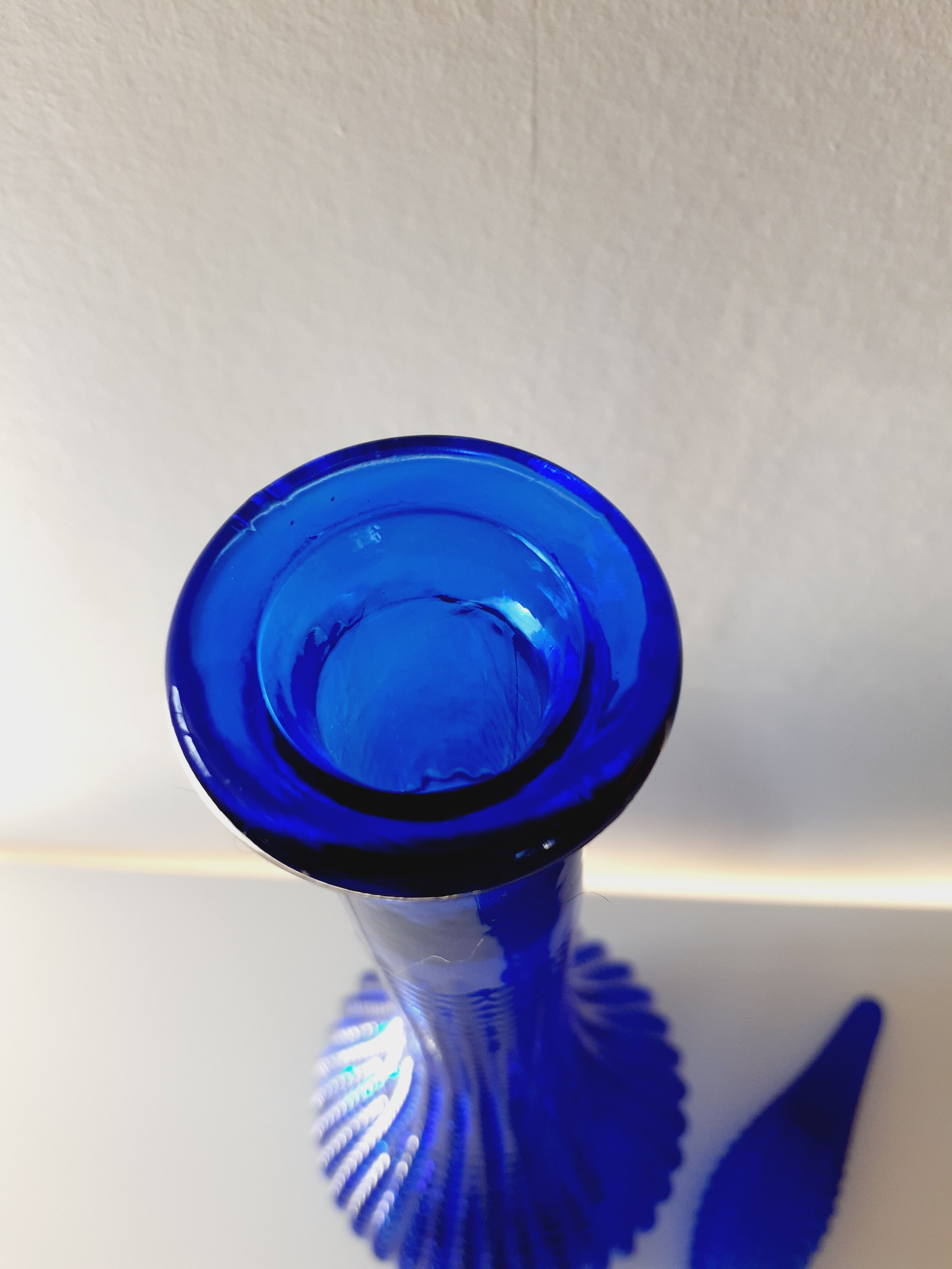 Polite decanter