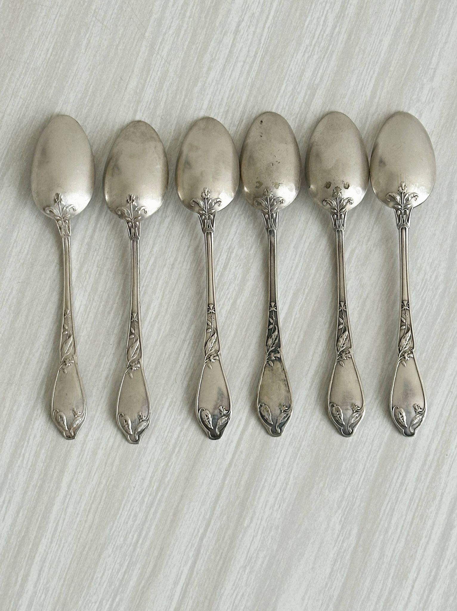 Lot de 6 petites cuillères en métal