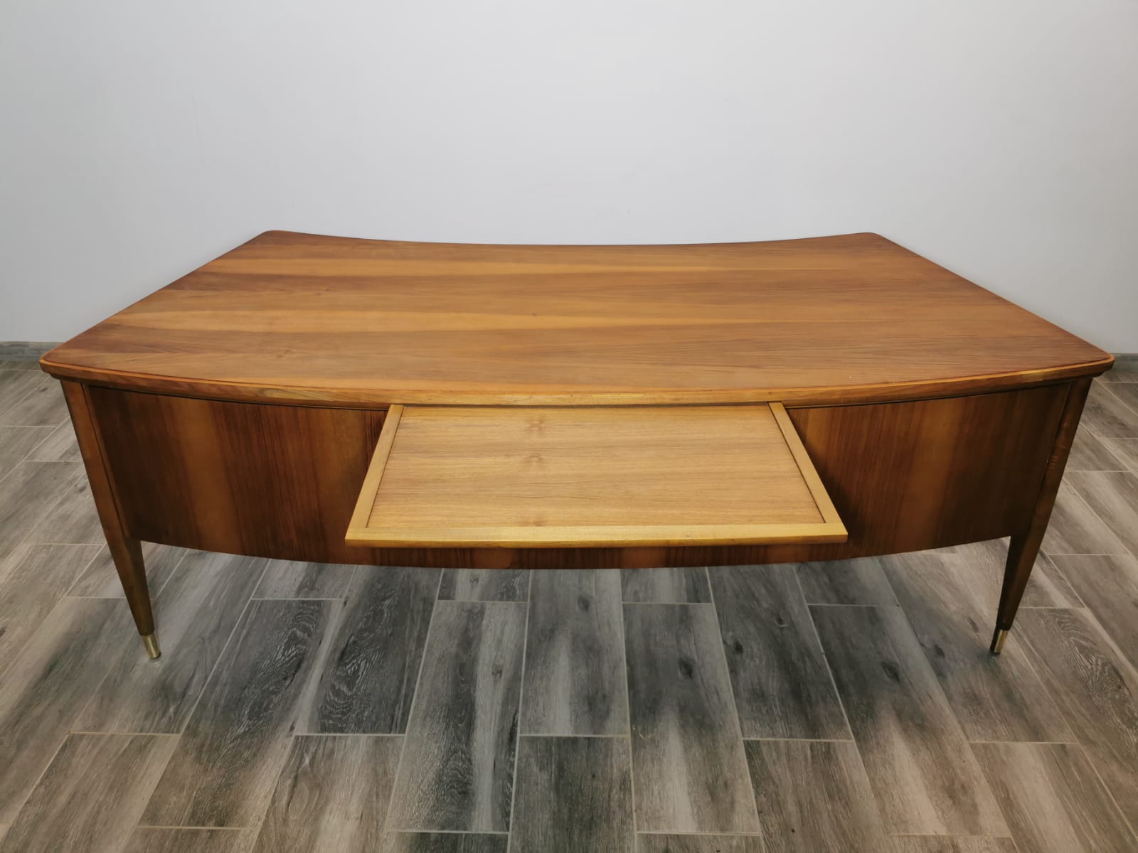 Bureau du milieu du siècle