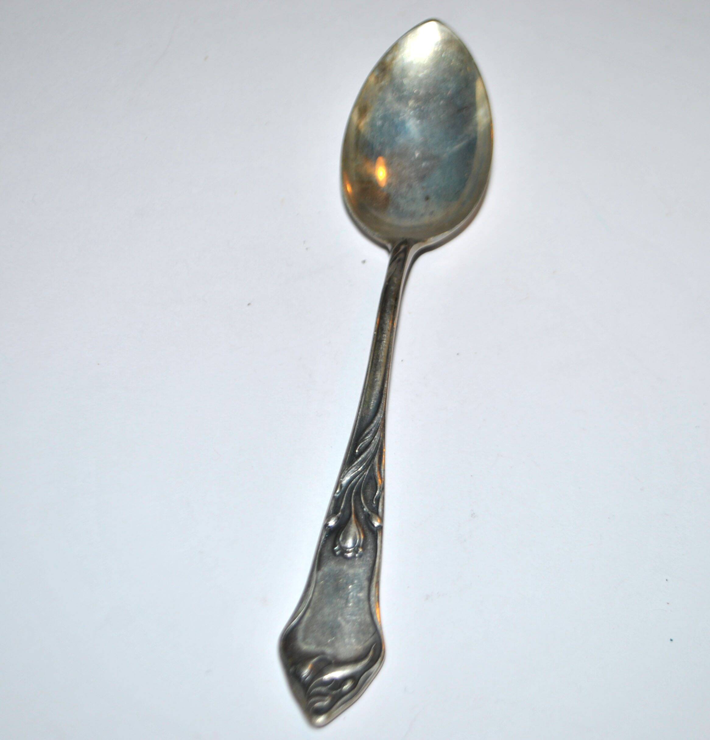 Art Nouveau teaspoon 1900 in solid silver 800 22g