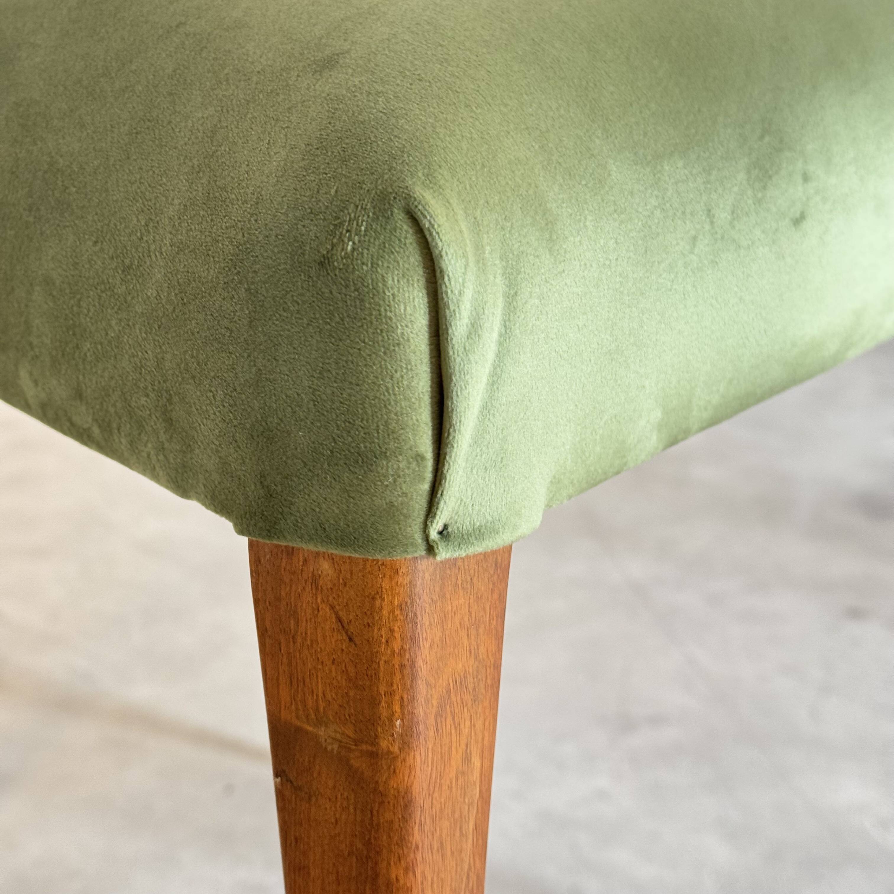 Set of six dining room chairs attributed to Gio Ponti, Italy, 1950.