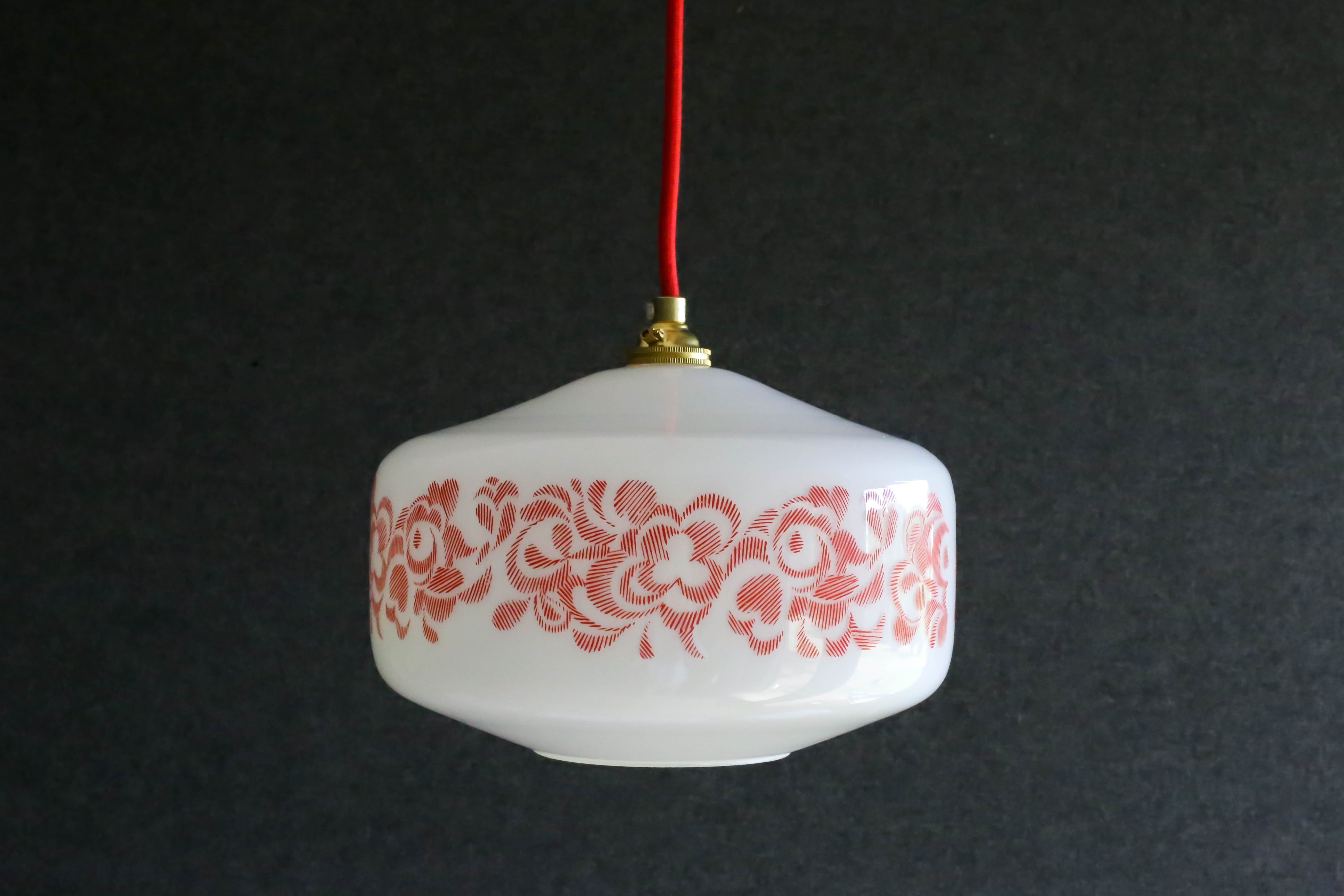 French suspension lamp in white opaline with red print pattern - comes with brass socket