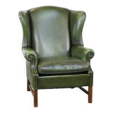 Fauteuil à oreilles Chesterfield anglais en cuir de vache vert avec une assise confortable