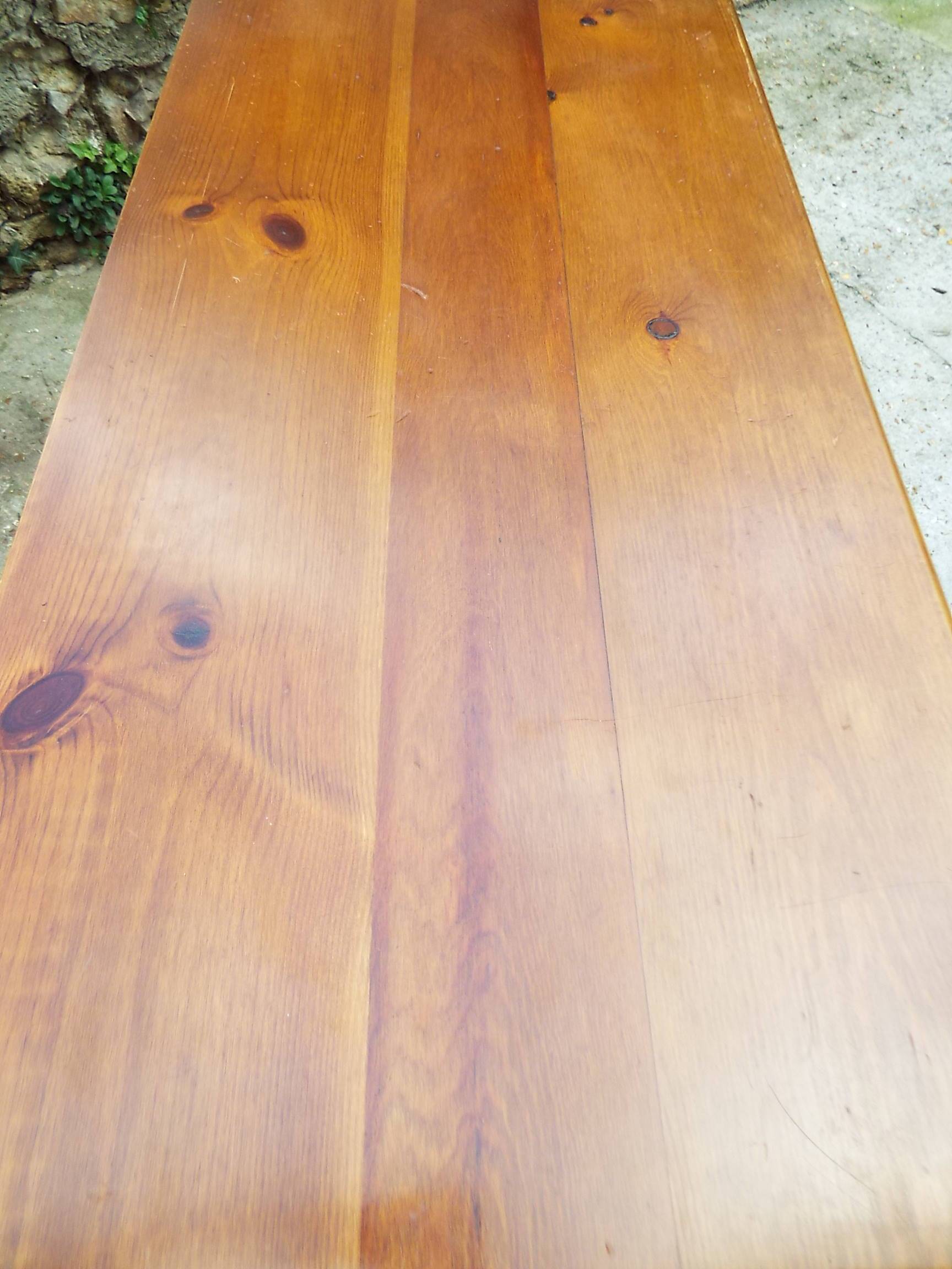 Pine chest of drawers