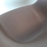 Swivel and adjustable office chair by Charles and Ray Eames, ed. Herman Miller