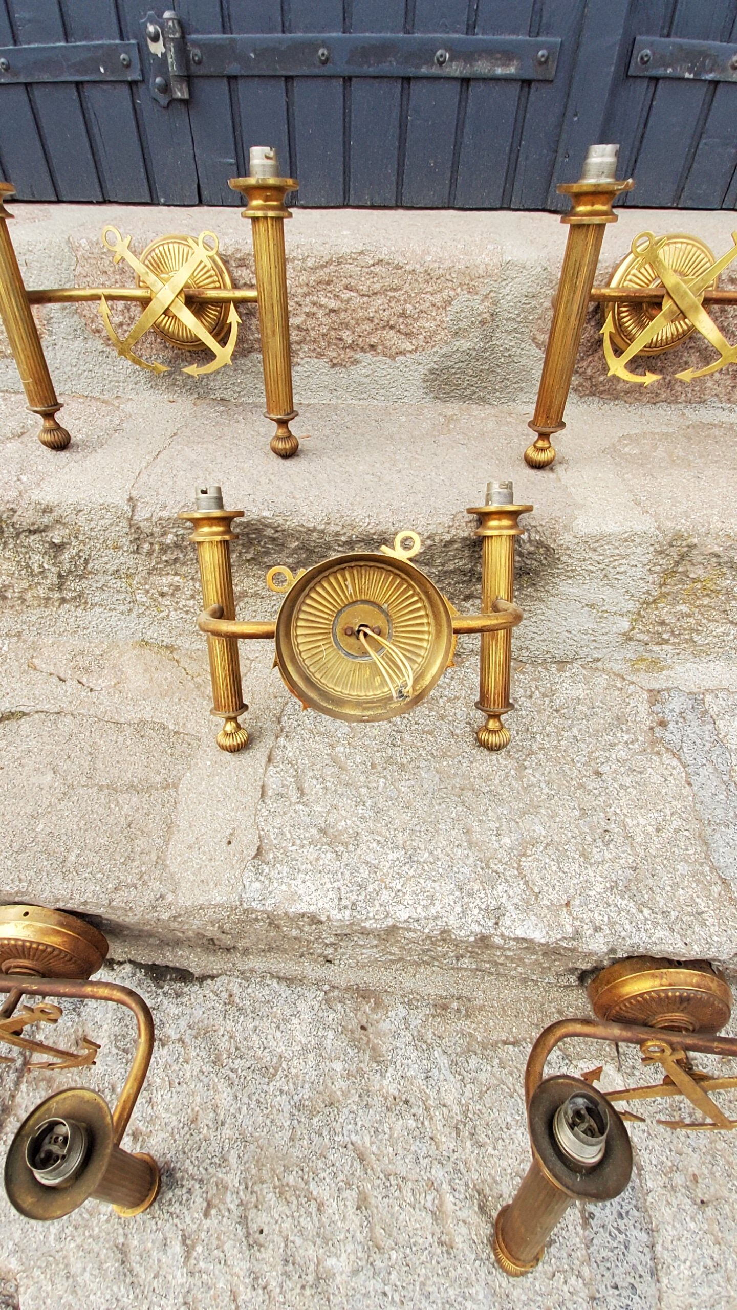 Set of 5 glass and brass sconces from the 70s