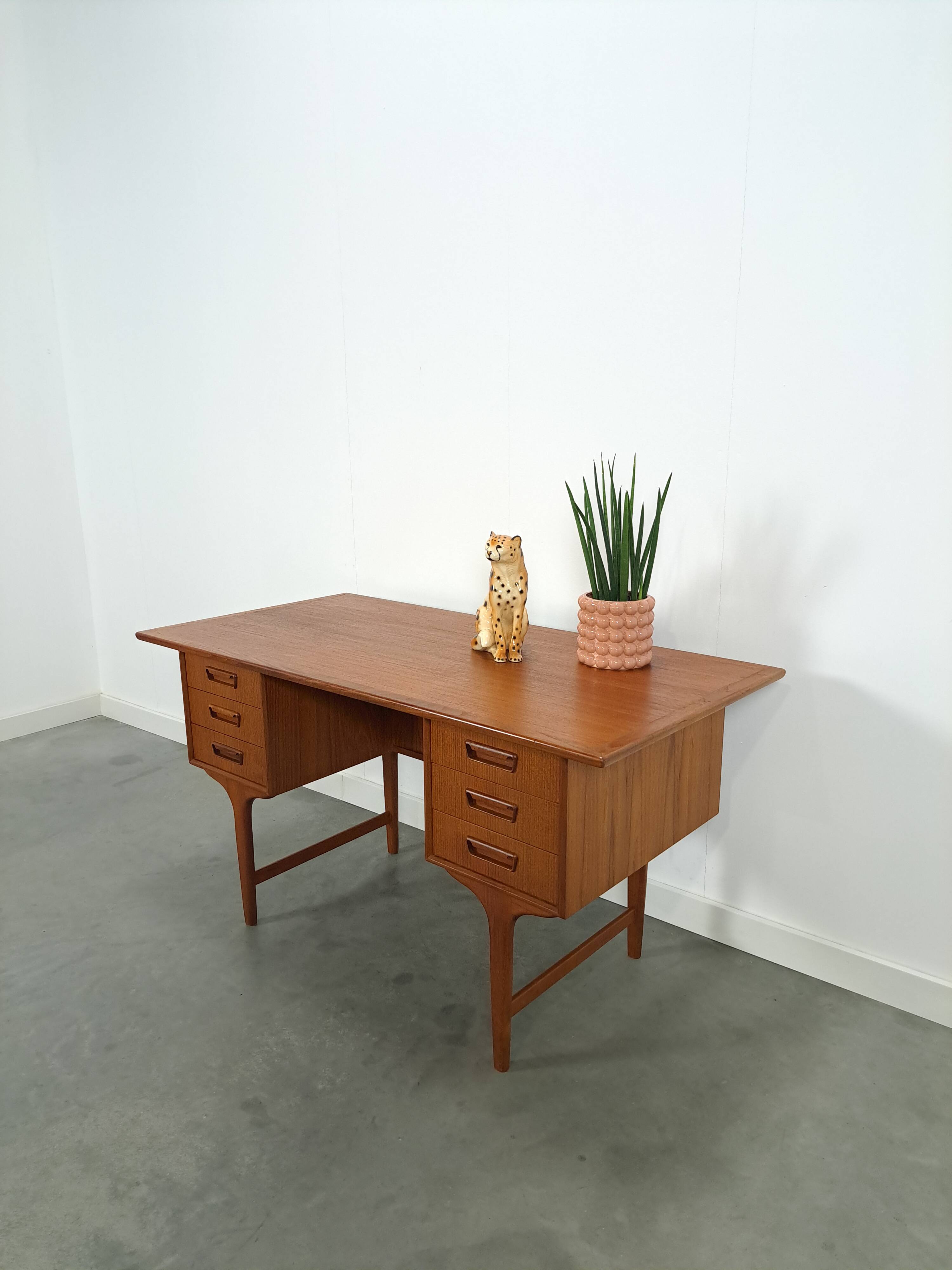 Deens design teak bureau Gunnar Nielsen Tibergaard