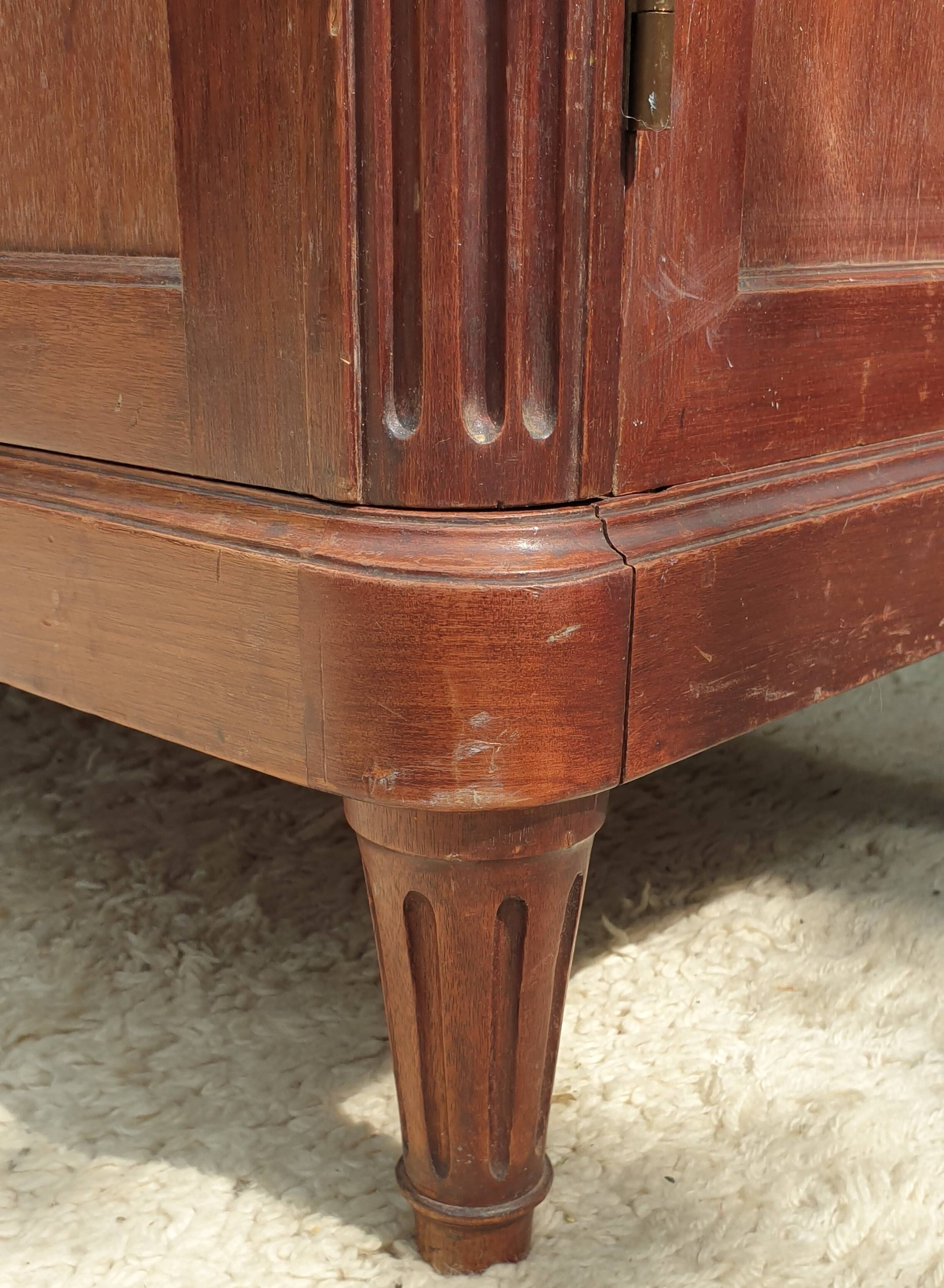 Mahogany library showcase Louis XVI style