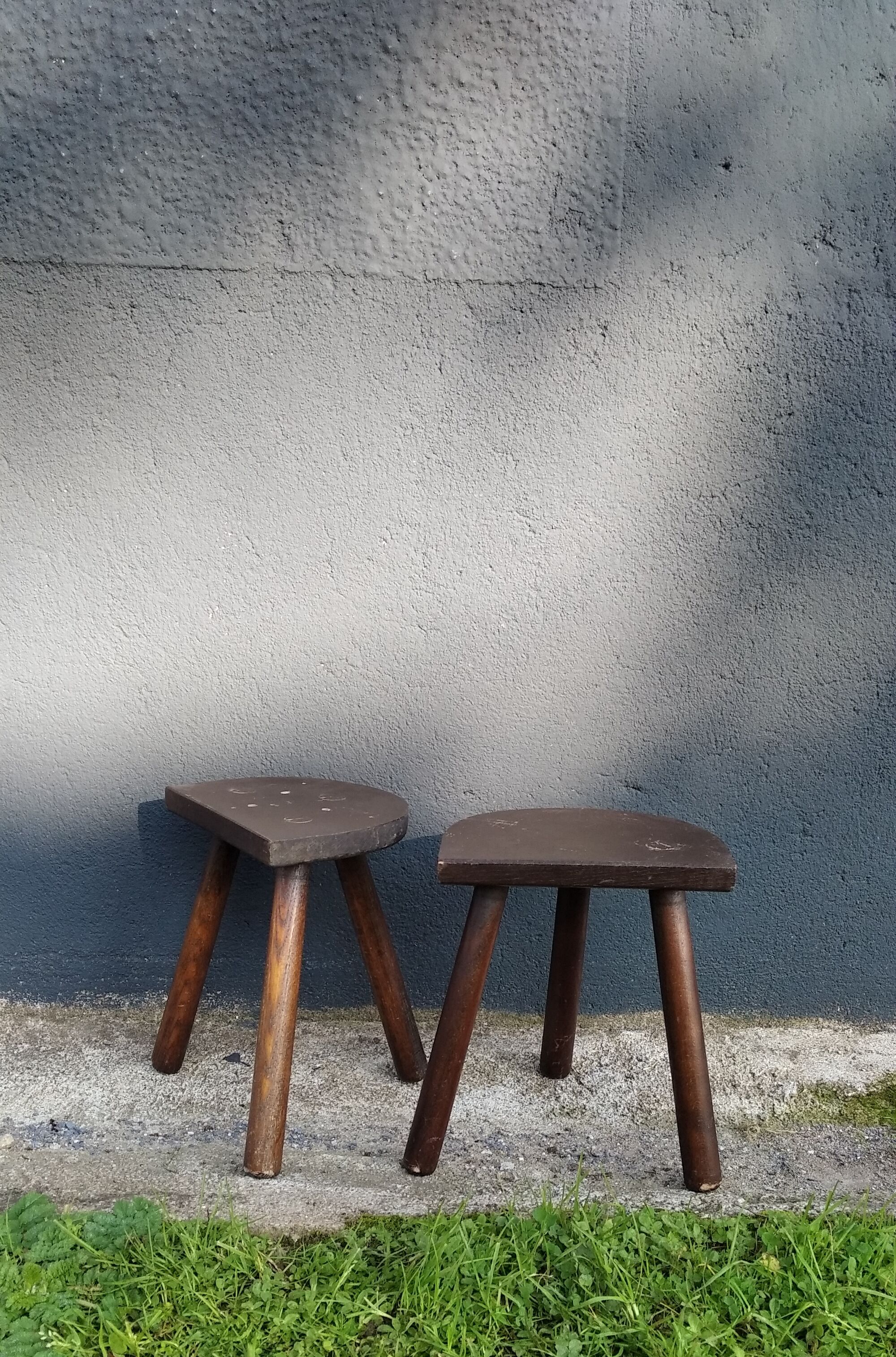 Duo de tabourets de ferme