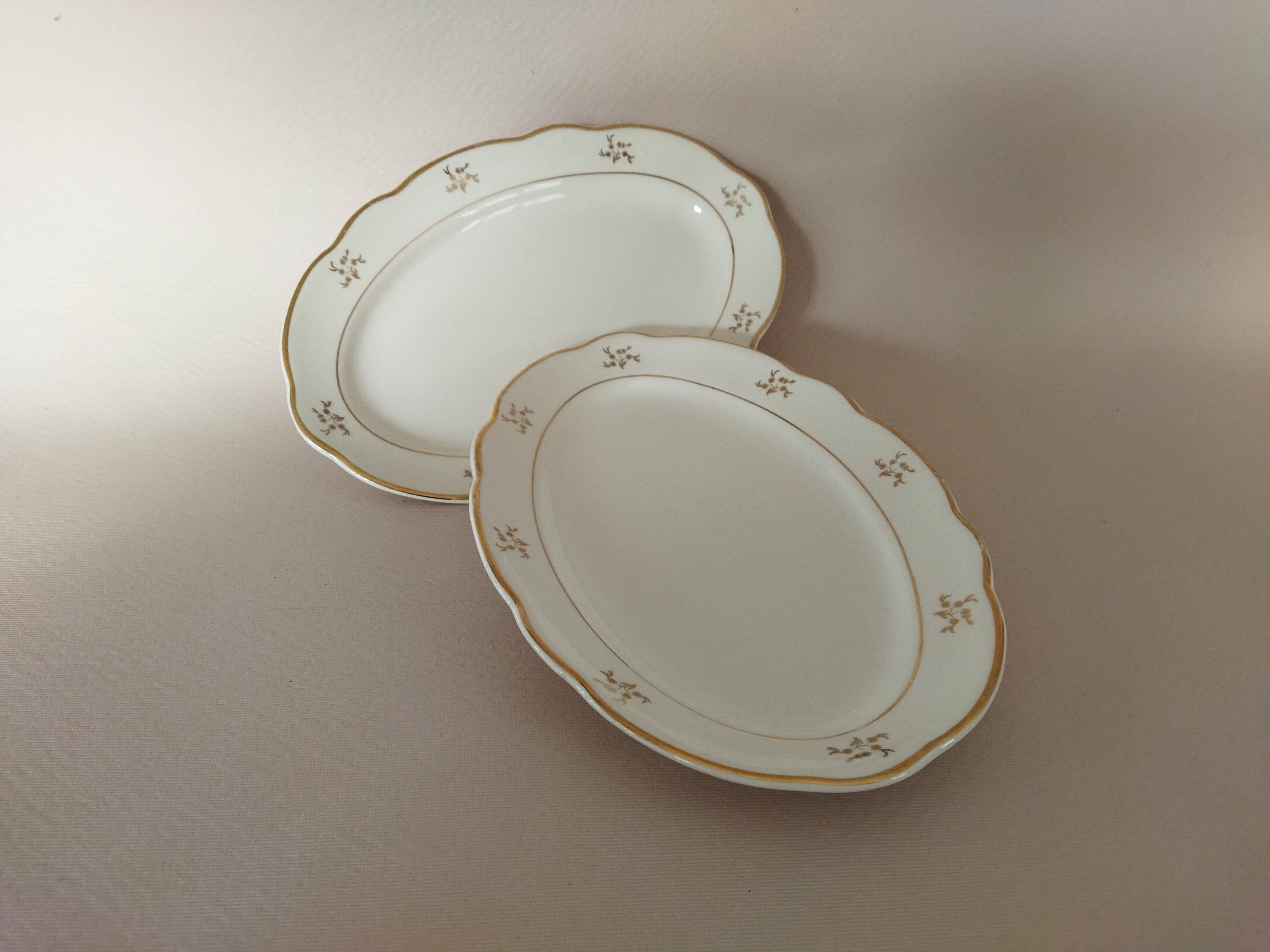 Raviers Villeroy & Boch Mettlach ivory and gold, model 7101