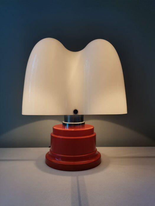Vintage Italian table lamp
