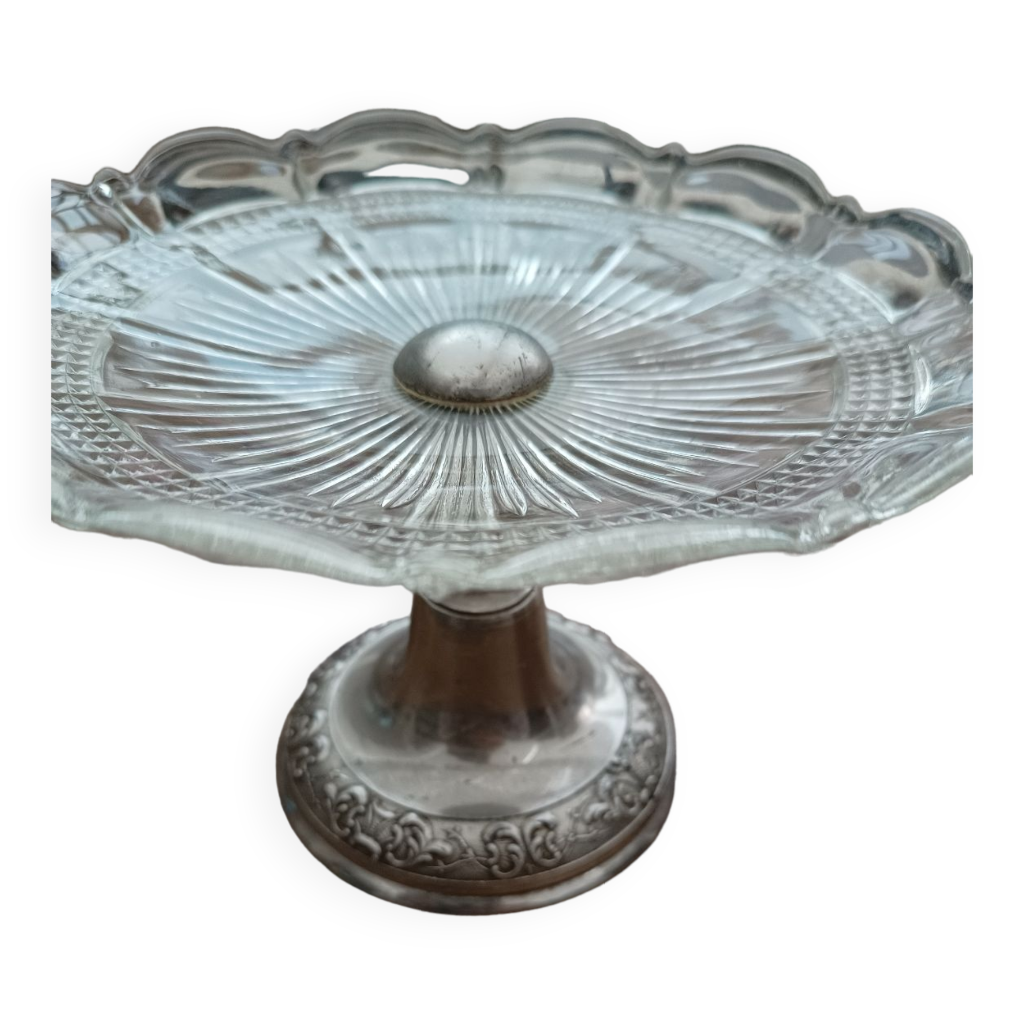 Compotier in molded glass and regulated foot