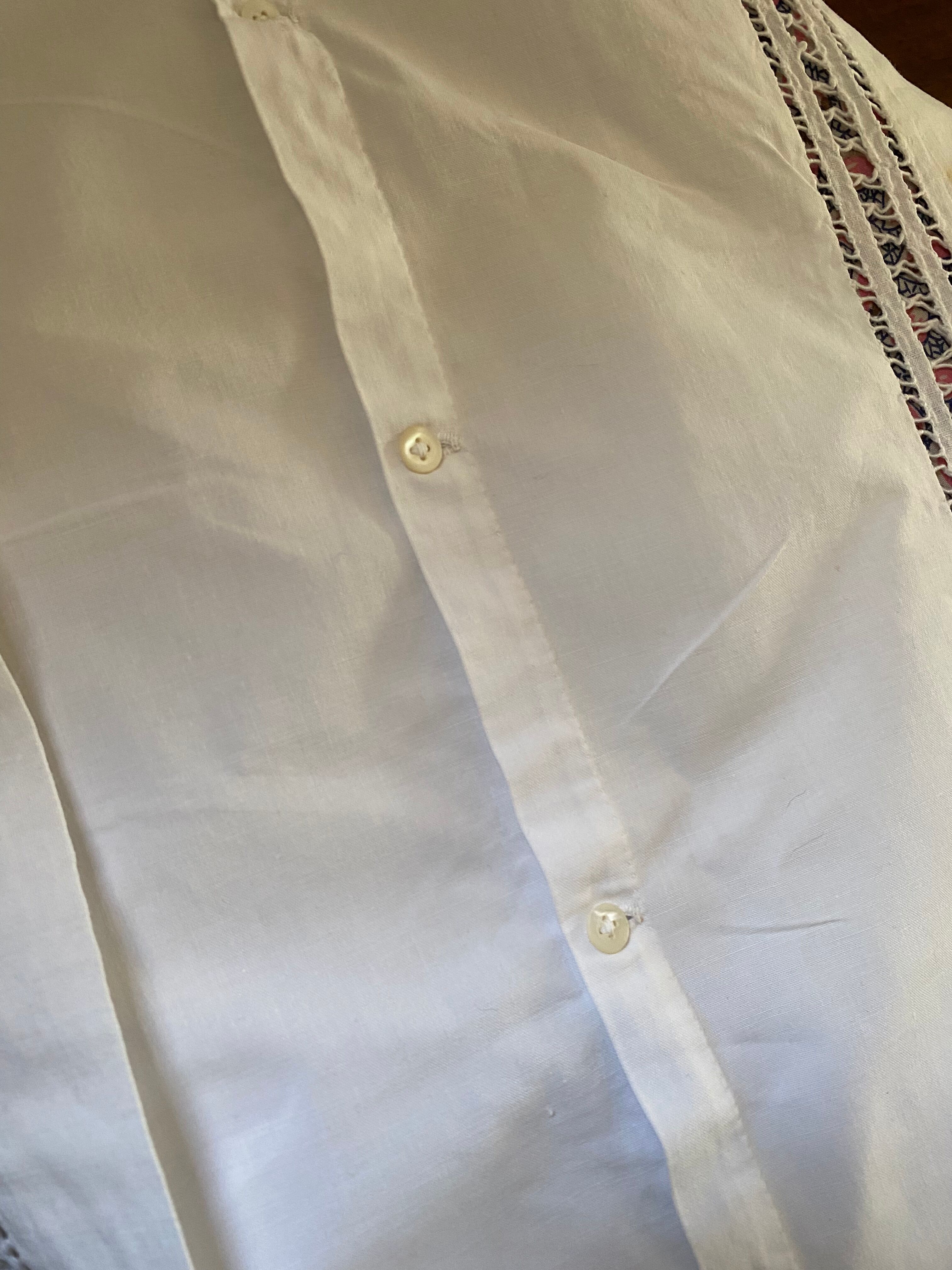 White cotton pillowcase with CS monogram