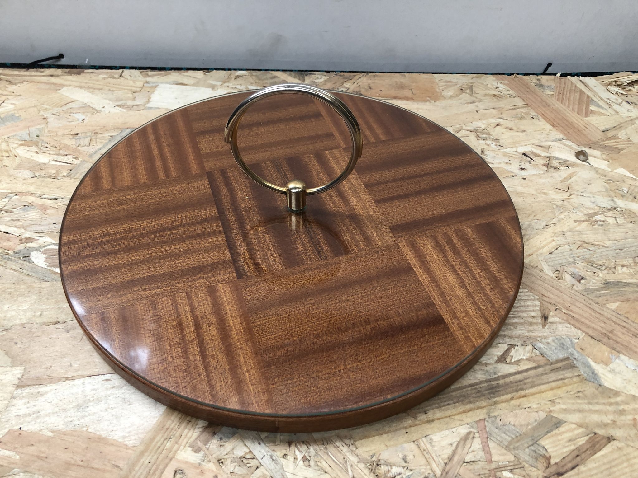 Ancien plat plateau fromage bois + plexi + anse laiton cuisine vintage