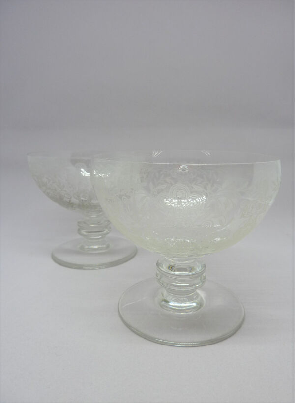 5 coupes à champagne Baccarat France