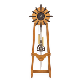 Horloge de parquet par Guillerme et Chambron