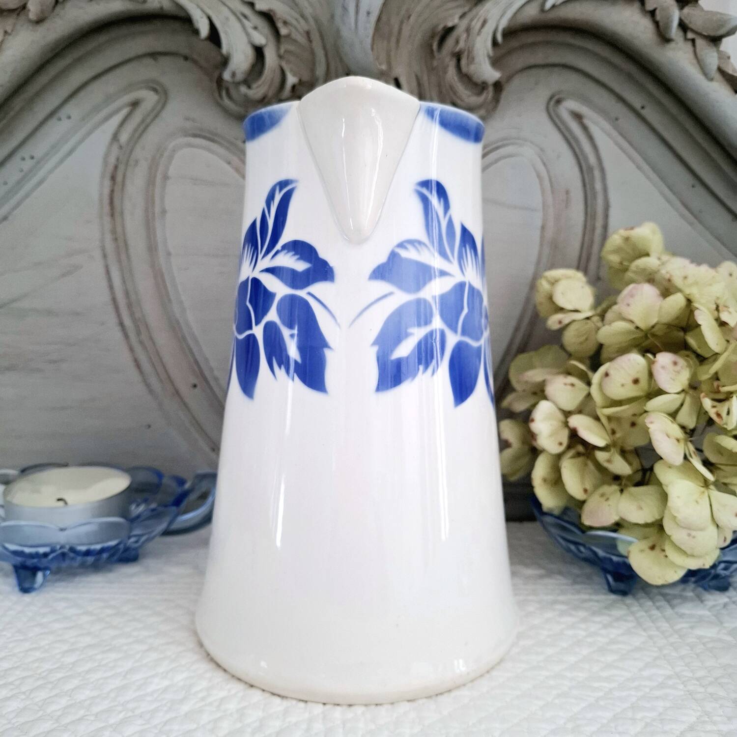 Pichet ancien en faïence Digoin