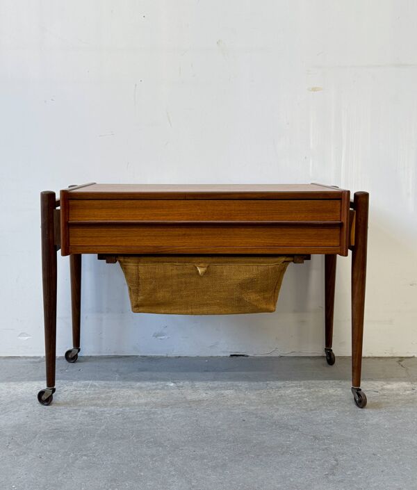 Table de couture mobile, N. Simonsen, Danemark années 1960, milieu du siècle, vintage