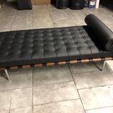 Daybed knoll