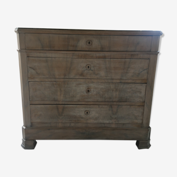 Ancient chest of drawers