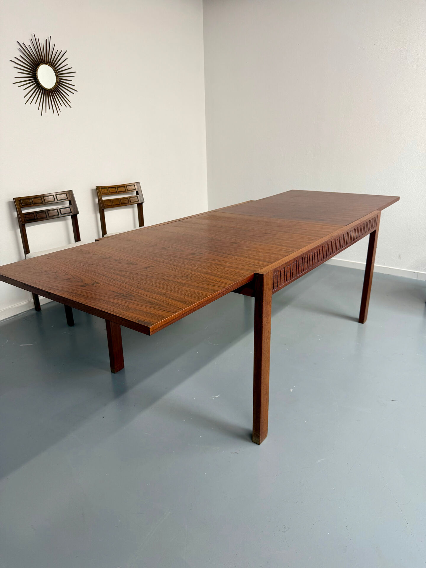 Extendable dining table Italian design 60 geometric rosewood