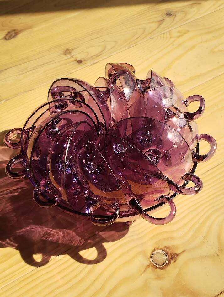Rare amethyst blown glass cream service tripod - 13 pieces - Condition