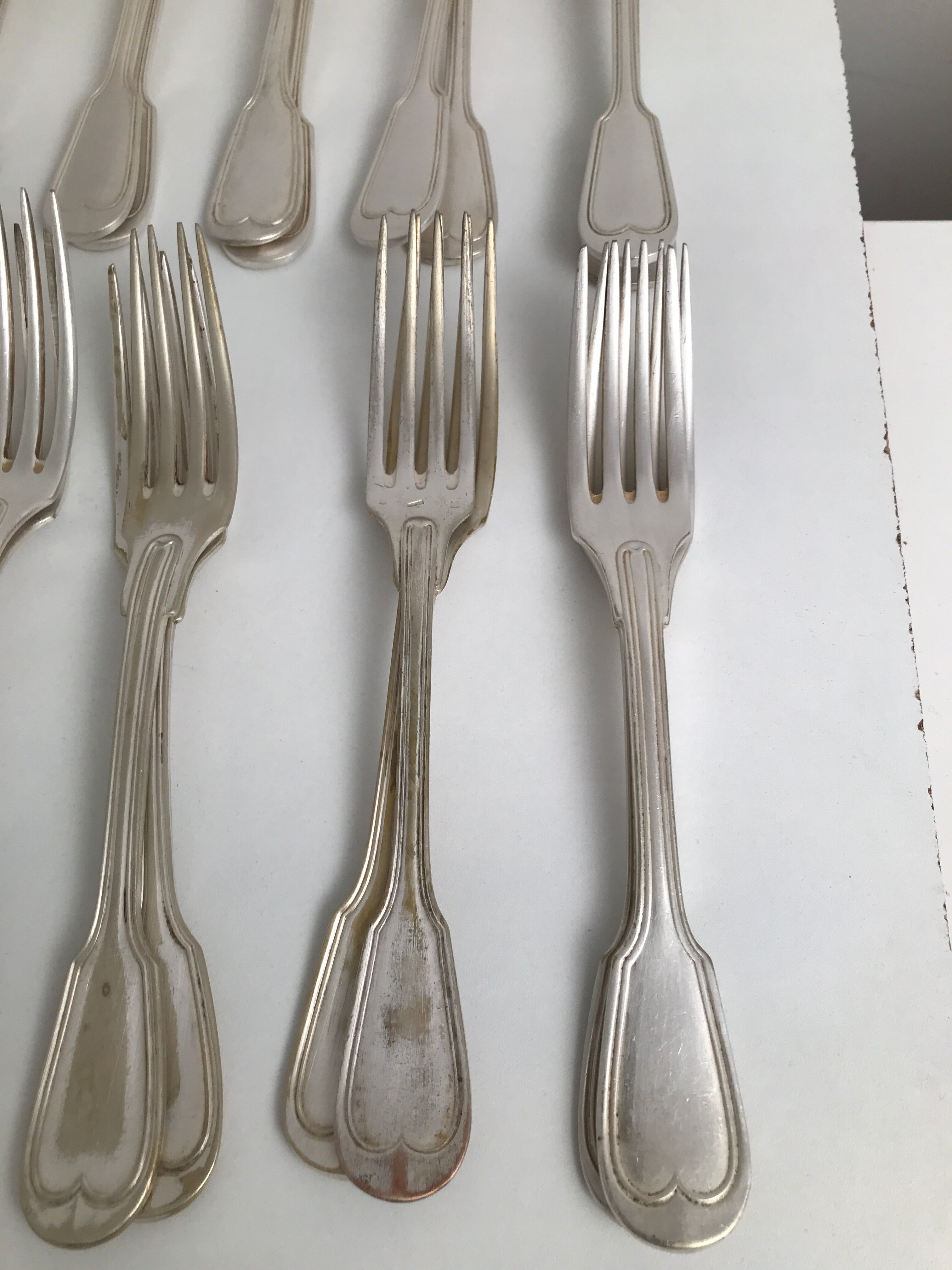 20 spoons 20 silver forks metal wineing